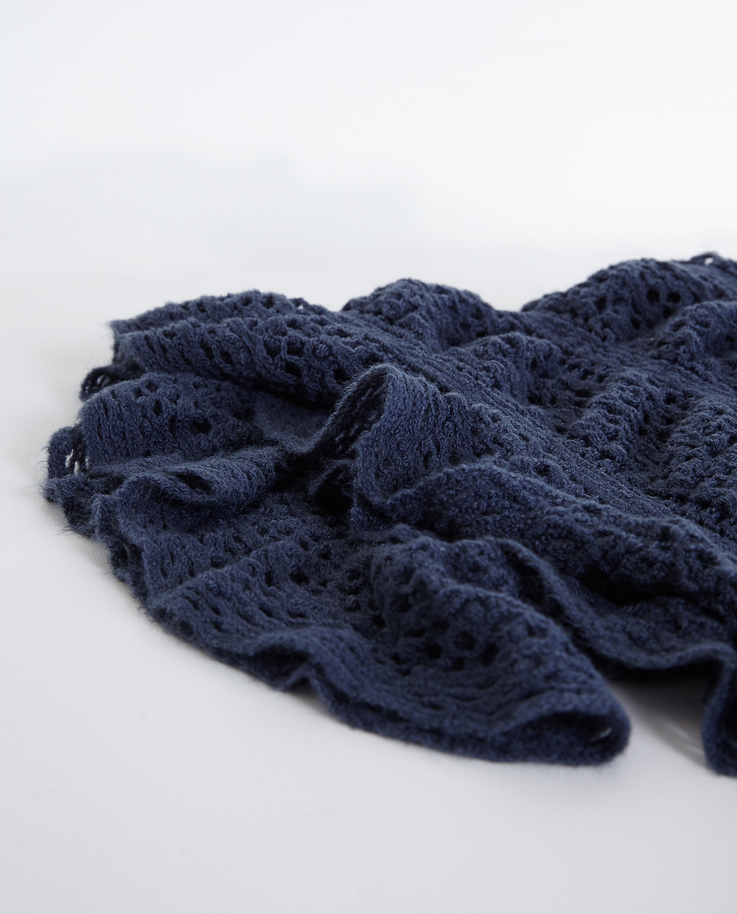 Breigoed - Blauwe gehaakte sjaal met franjes