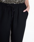 Pantalons - Zwarte crêpe broek met kraaltjes
