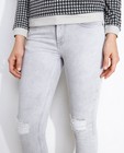 Jeans - Lichtgrijze jeans met kapotte knieën