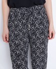 Pantalons - Soepele broek met abstracte print