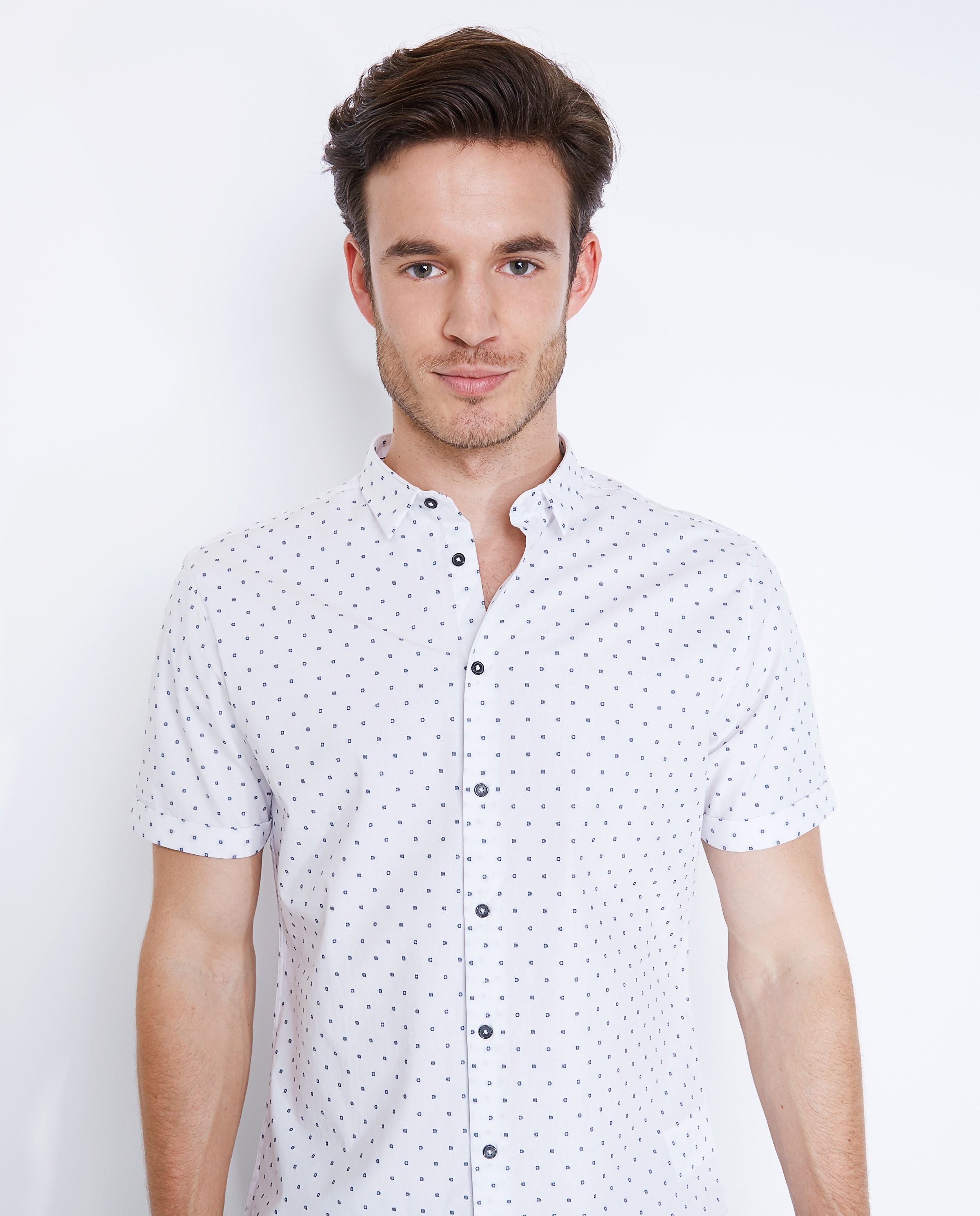 Chemises - Slim fit hemd met geborduurde print