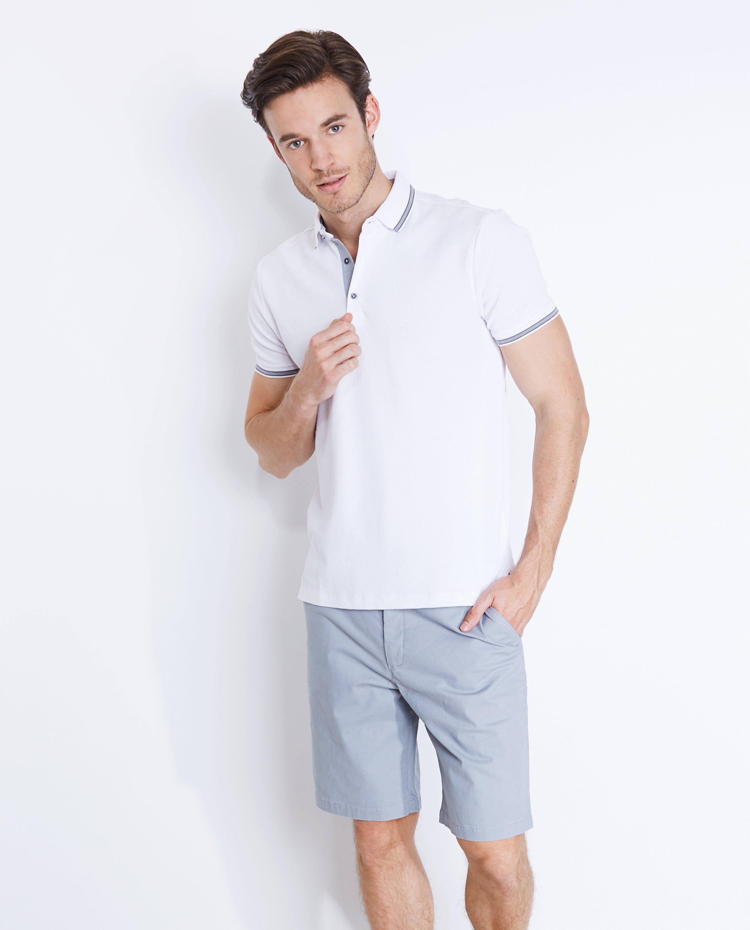 Witte polo met reli&euml;fpatroon - Product Detail - wit - afbeelding nummer 2