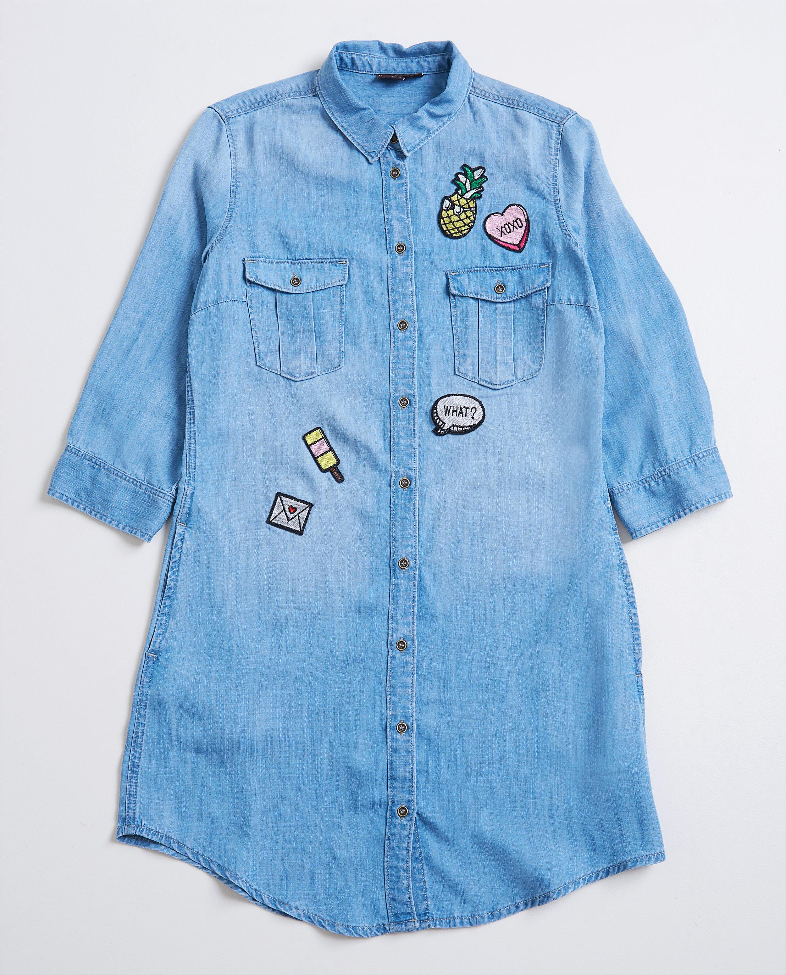 Kleedjes - Jeansjurk met patches 