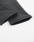 Broeken - Zwarte gecoate jeans met riempje