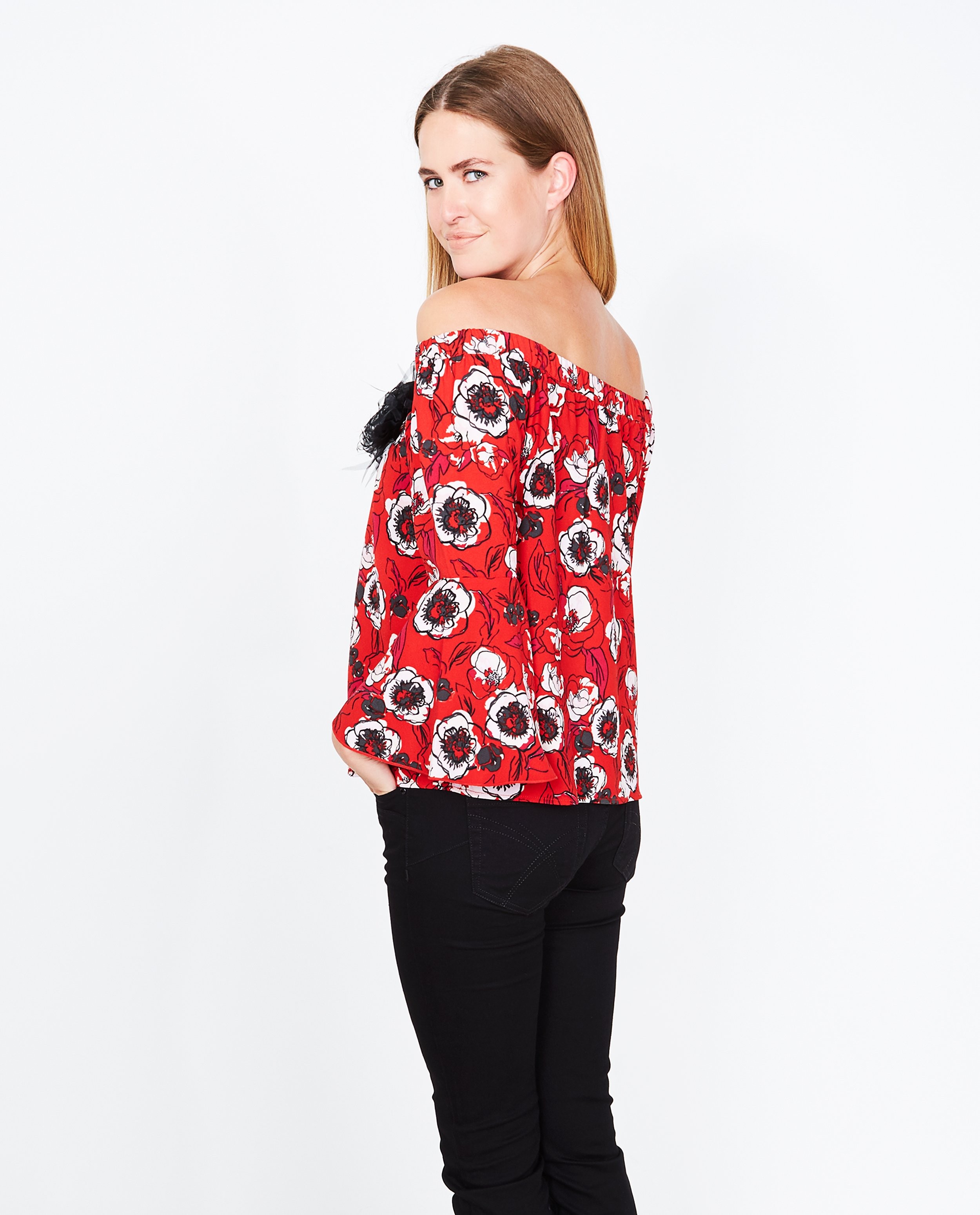 Hemden - Rode off-shoulder blouse met print