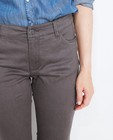 Broeken - Grijze broek met smalle pasvorm