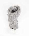 Grofgebreide grijze sjaal - met pompons - JBC