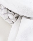 Breigoed - Witte sjaal met glitterstrepen