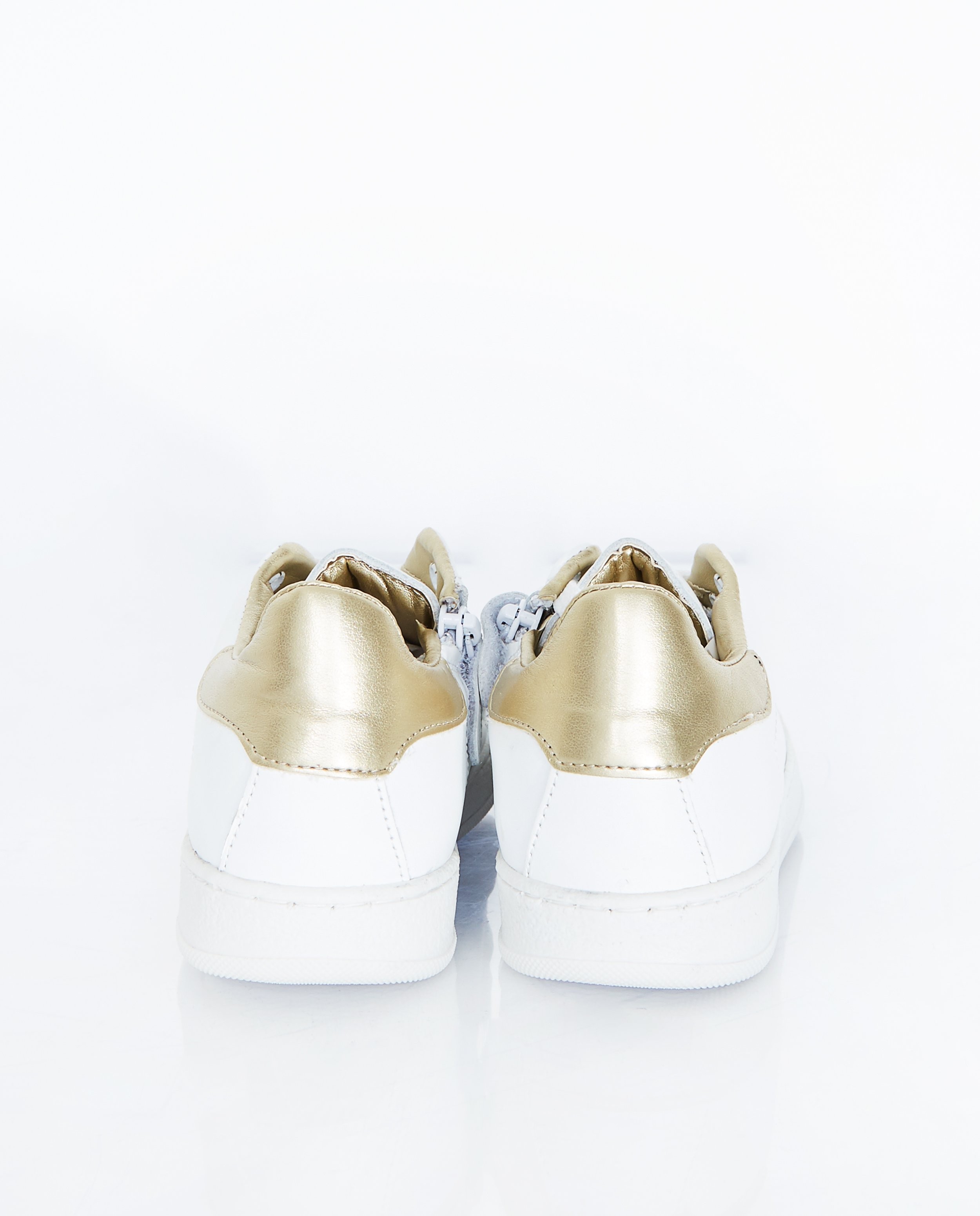Schoenen - Witte sneakers met gouden detail