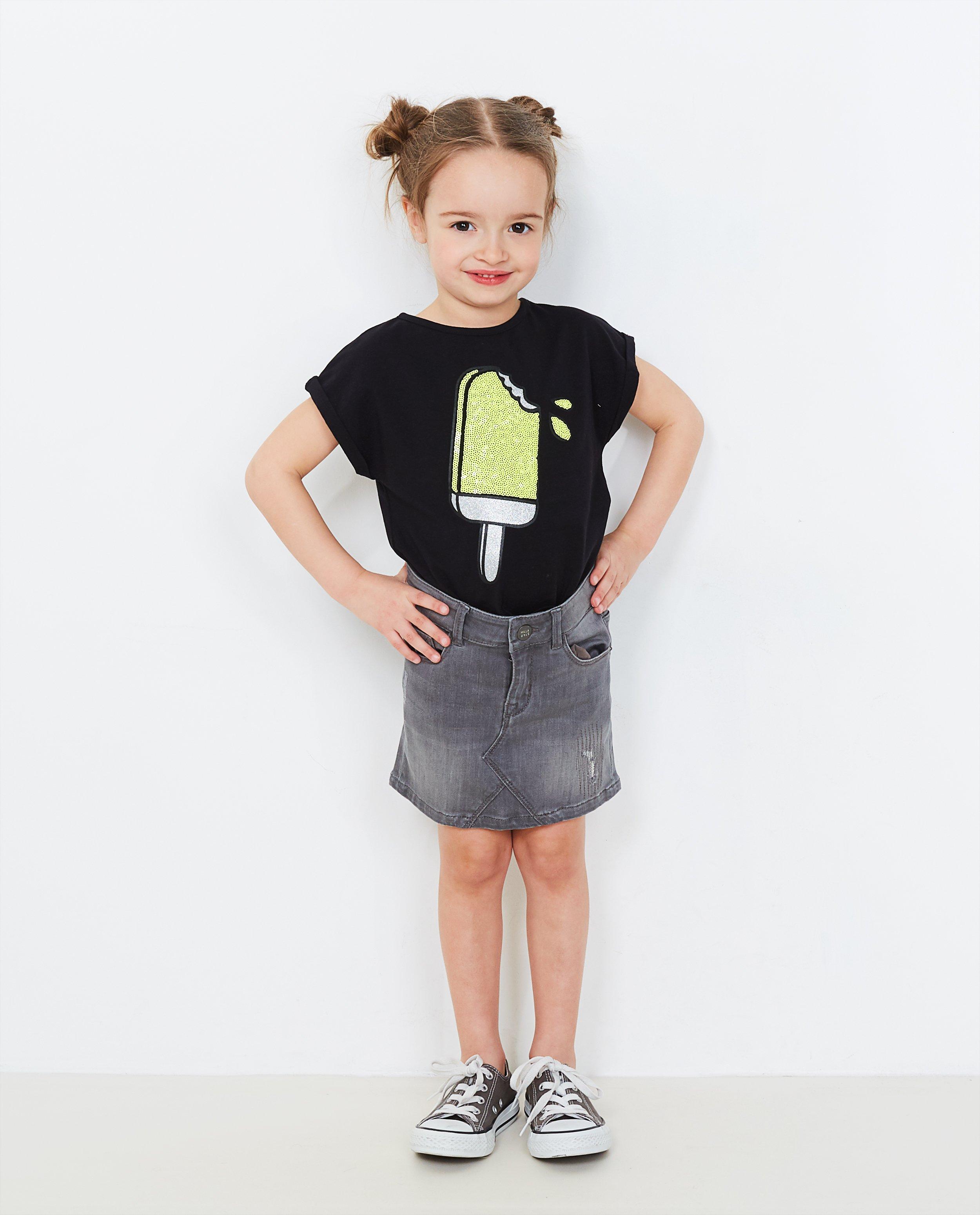 T-shirt met frisko - in zwart - JBC