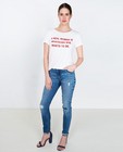 Wit statement T-shirt - met rood opschrift - JBC