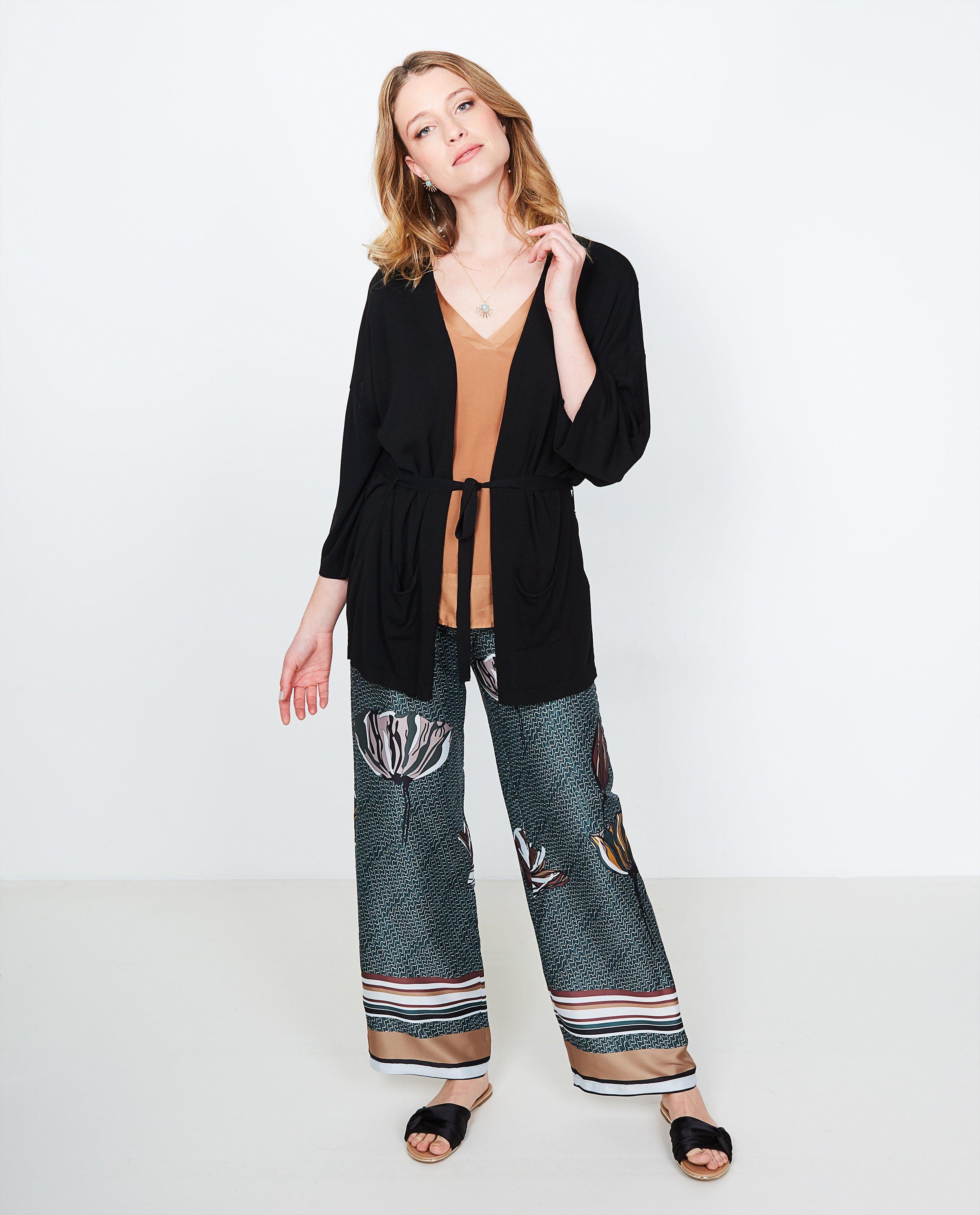 Zwart halflang vest - van zacht viscose - JBC