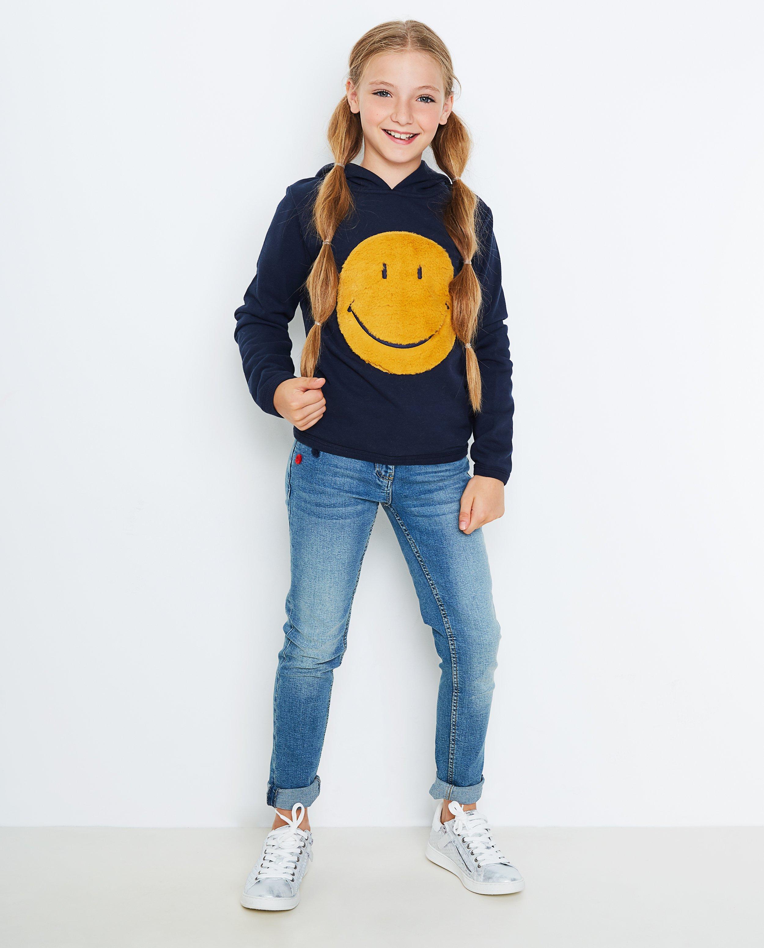 Hoodie met fluffy smiley - in nachtblauw - JBC
