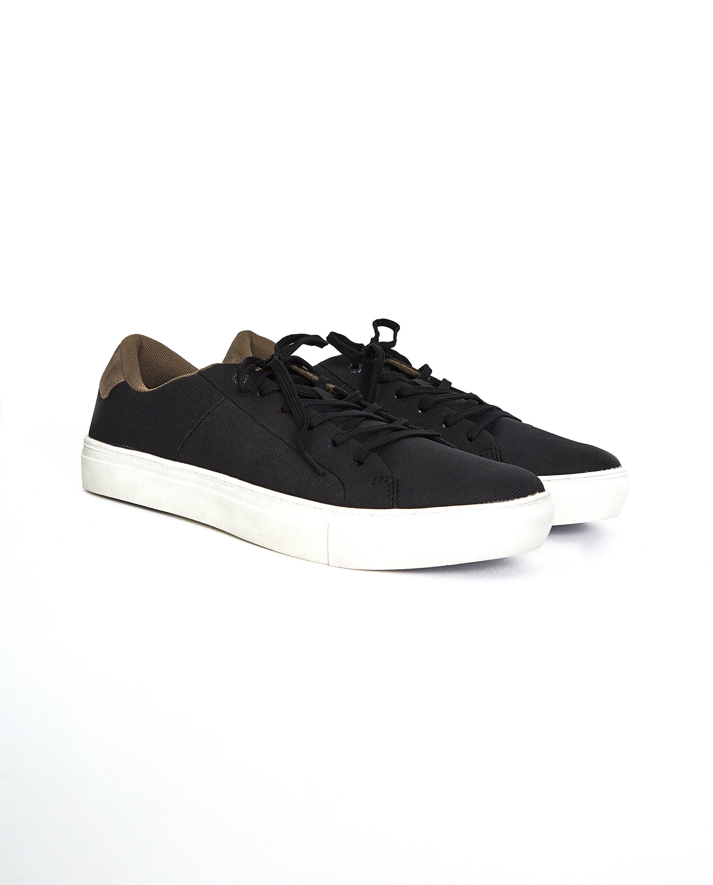 Zwarte sneakers - met fijne structuur - Sprox