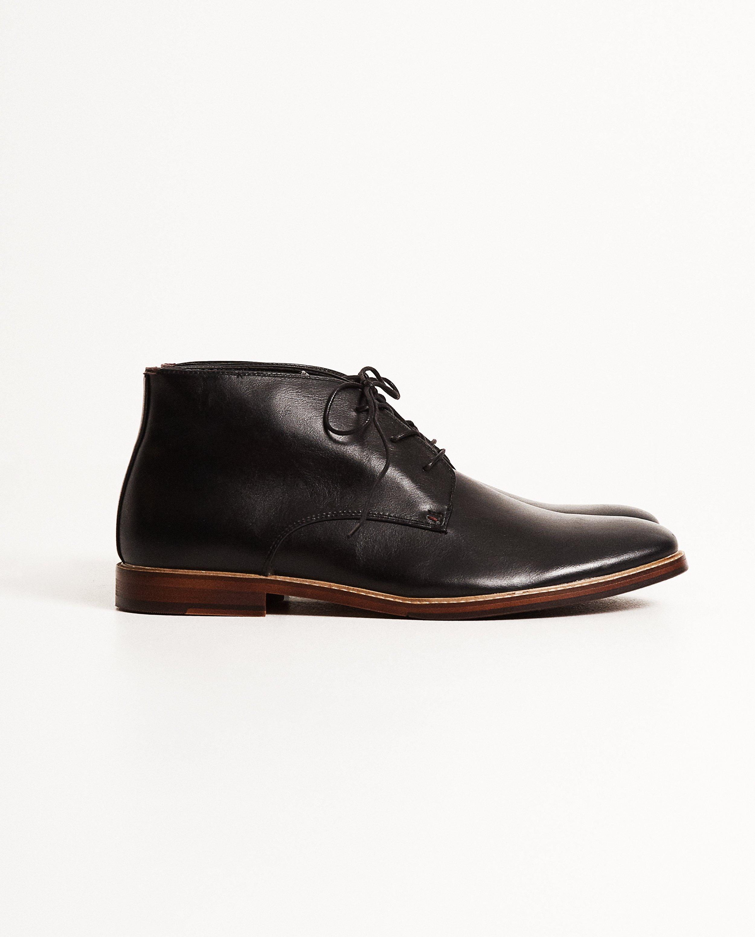 Zwarte veterschoenen - met bruine zool - Call it Spring