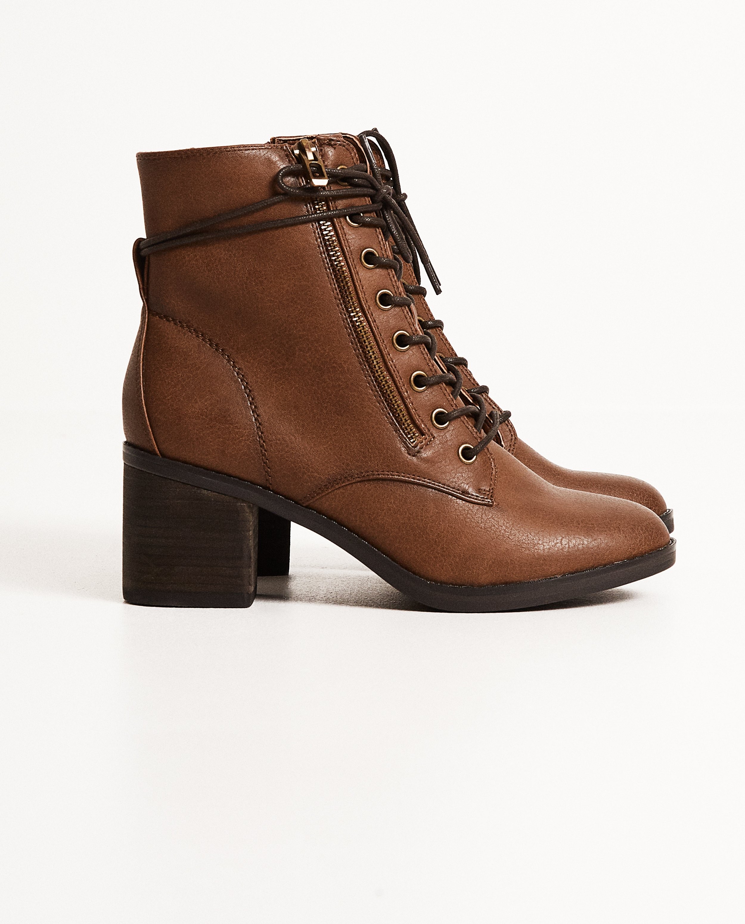Bruine boots met hak - online only - Call it Spring