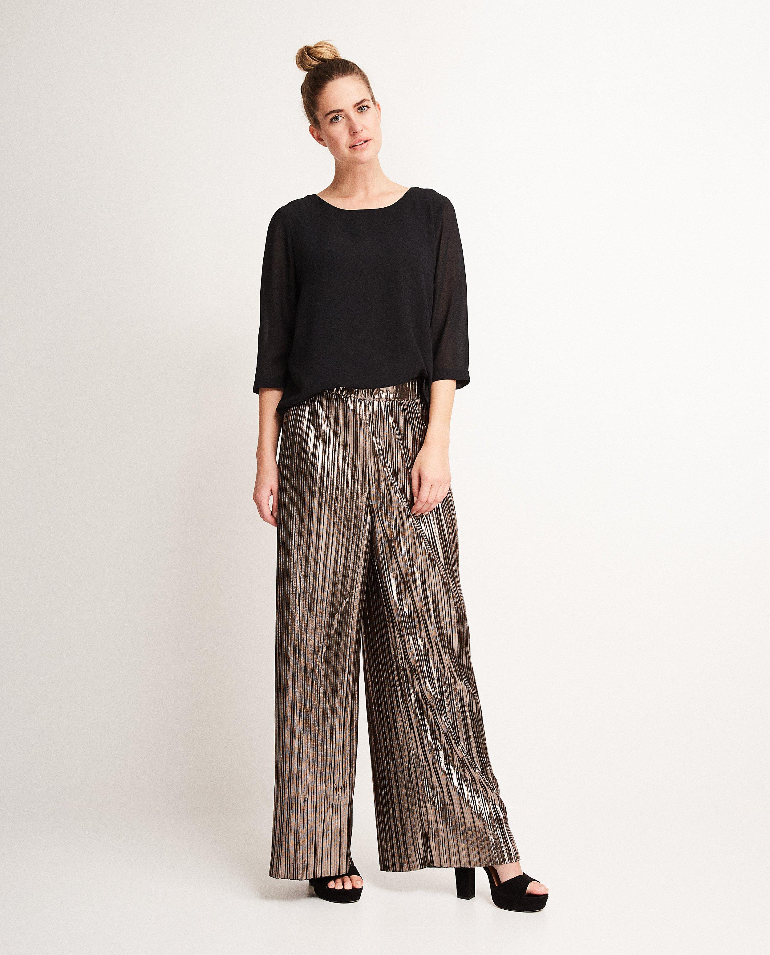Zwarte blouse - met see-through mouwen - JBC