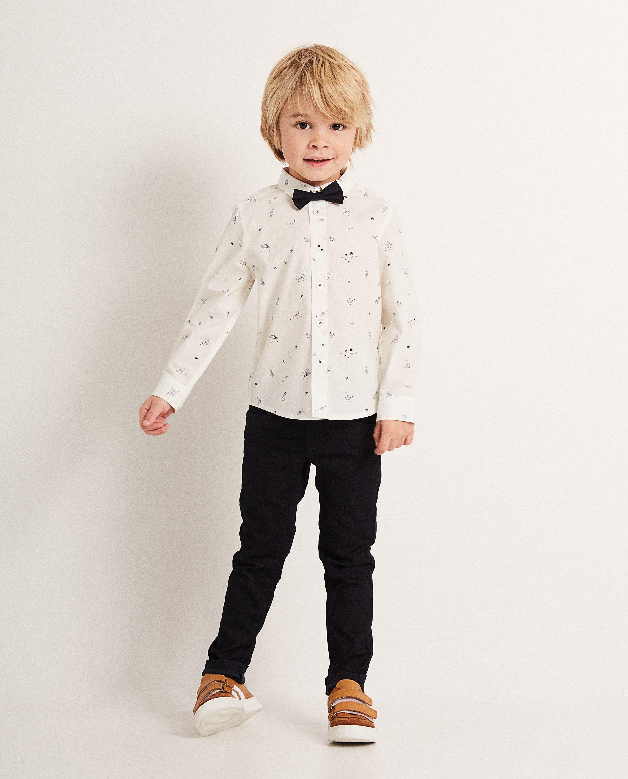 Chemise et nœud papillon