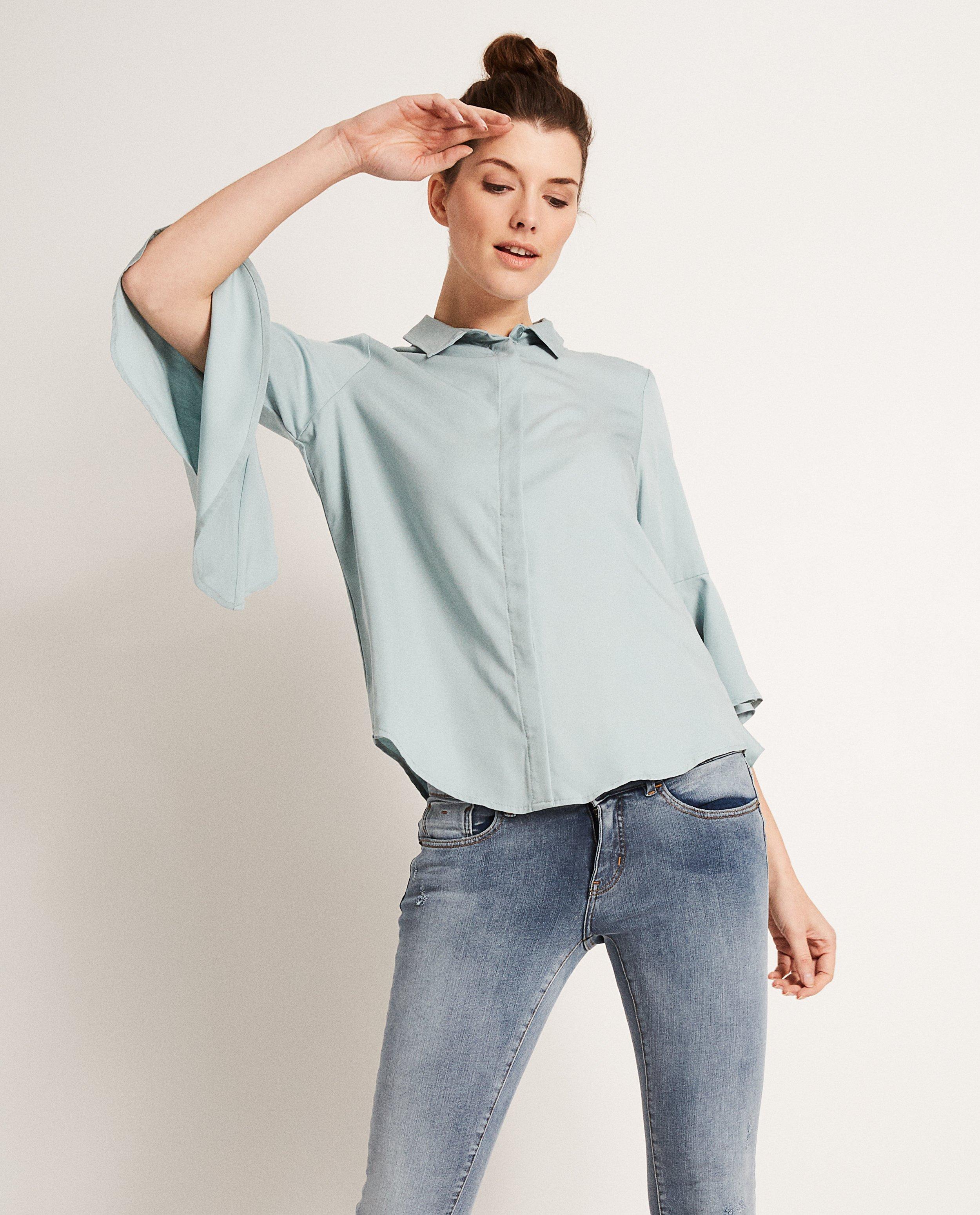 Viscose blouse met trompetmouwen - Product Detail - grijs - afbeelding nummer 2