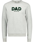 Sweaters - Lichtgrijze sweater 'DAD'