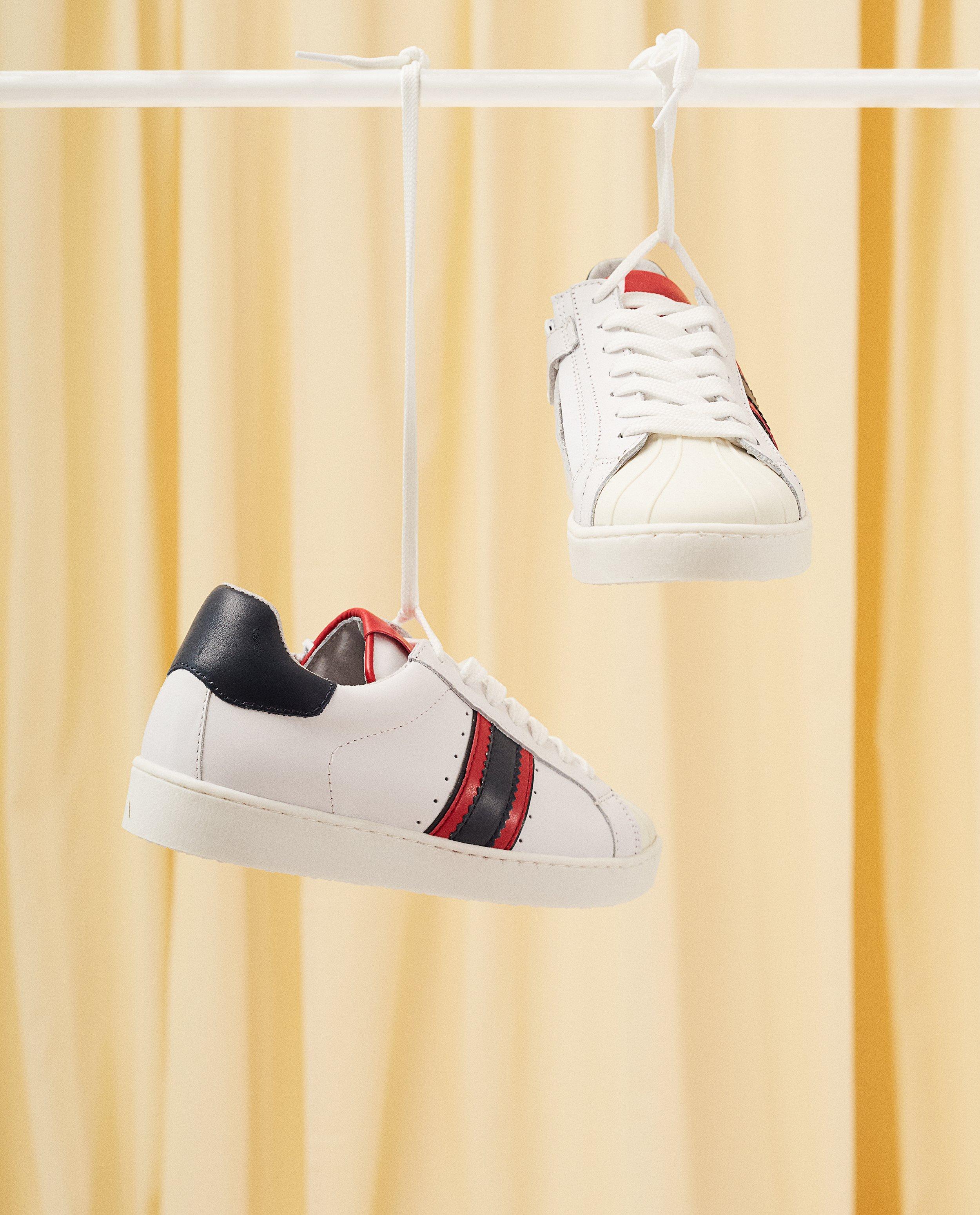 Schoenen - Witte sneakers communie