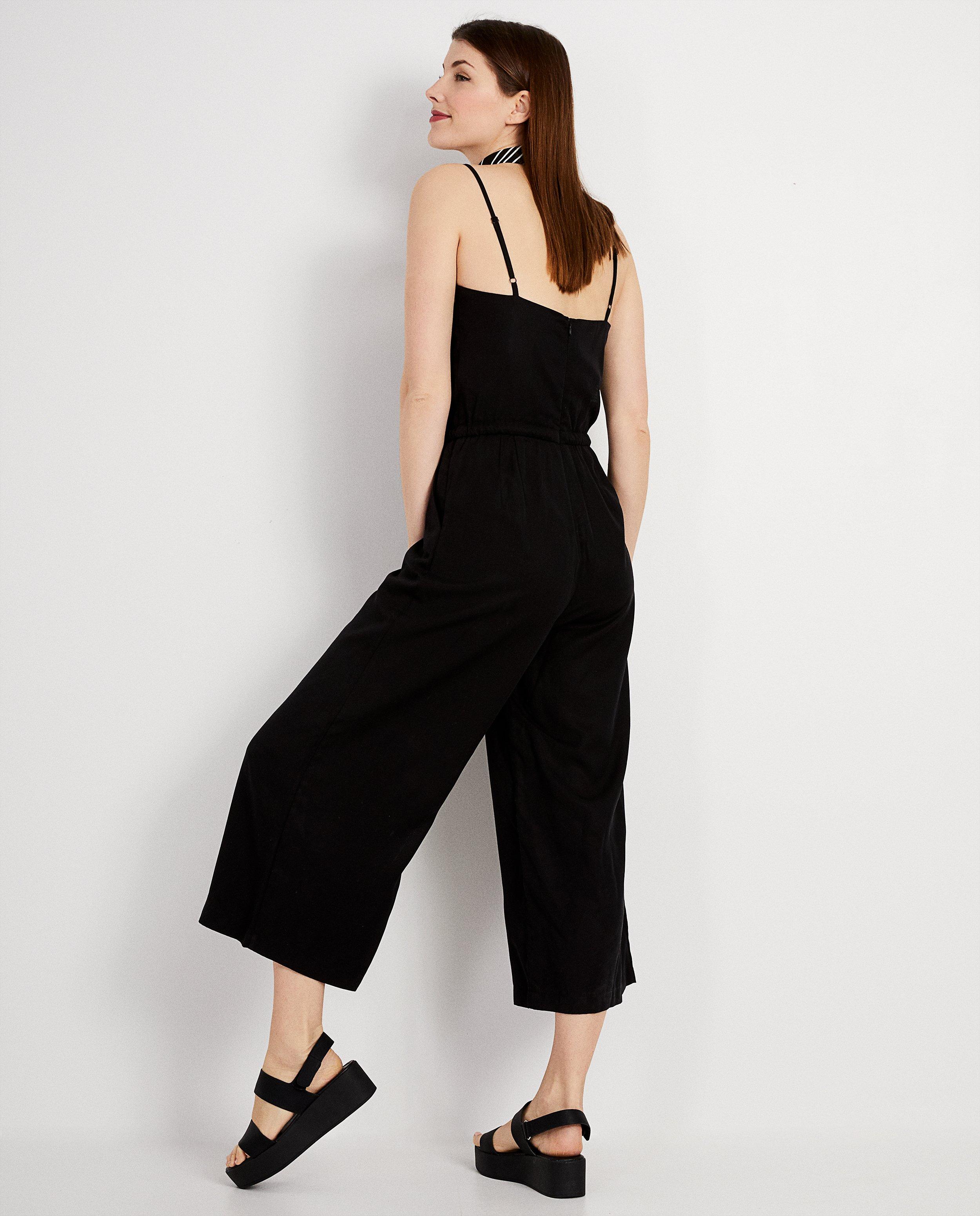 Jumpsuits - Zwart jumpsuit van lyocell