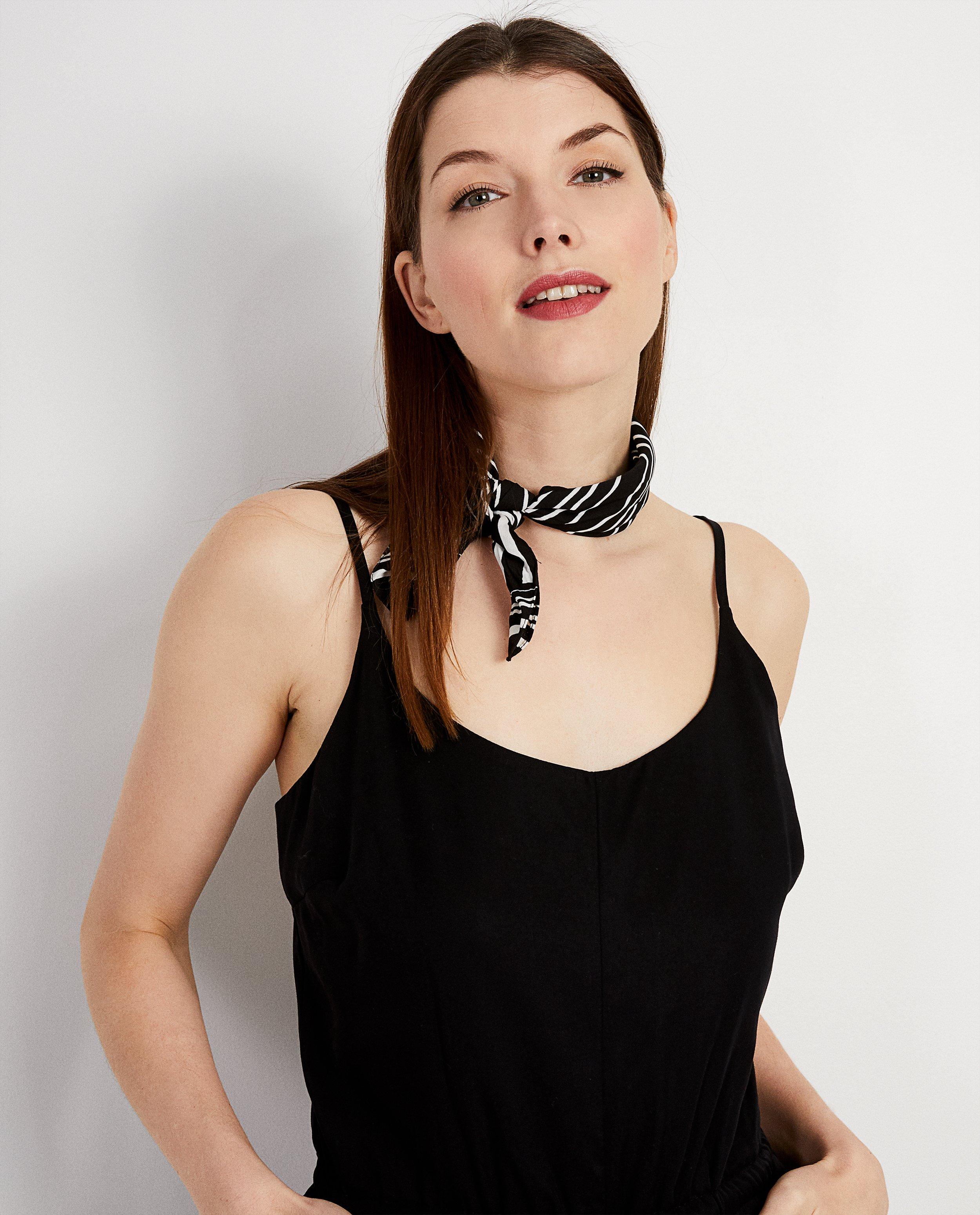 Jumpsuits - Zwart jumpsuit van lyocell