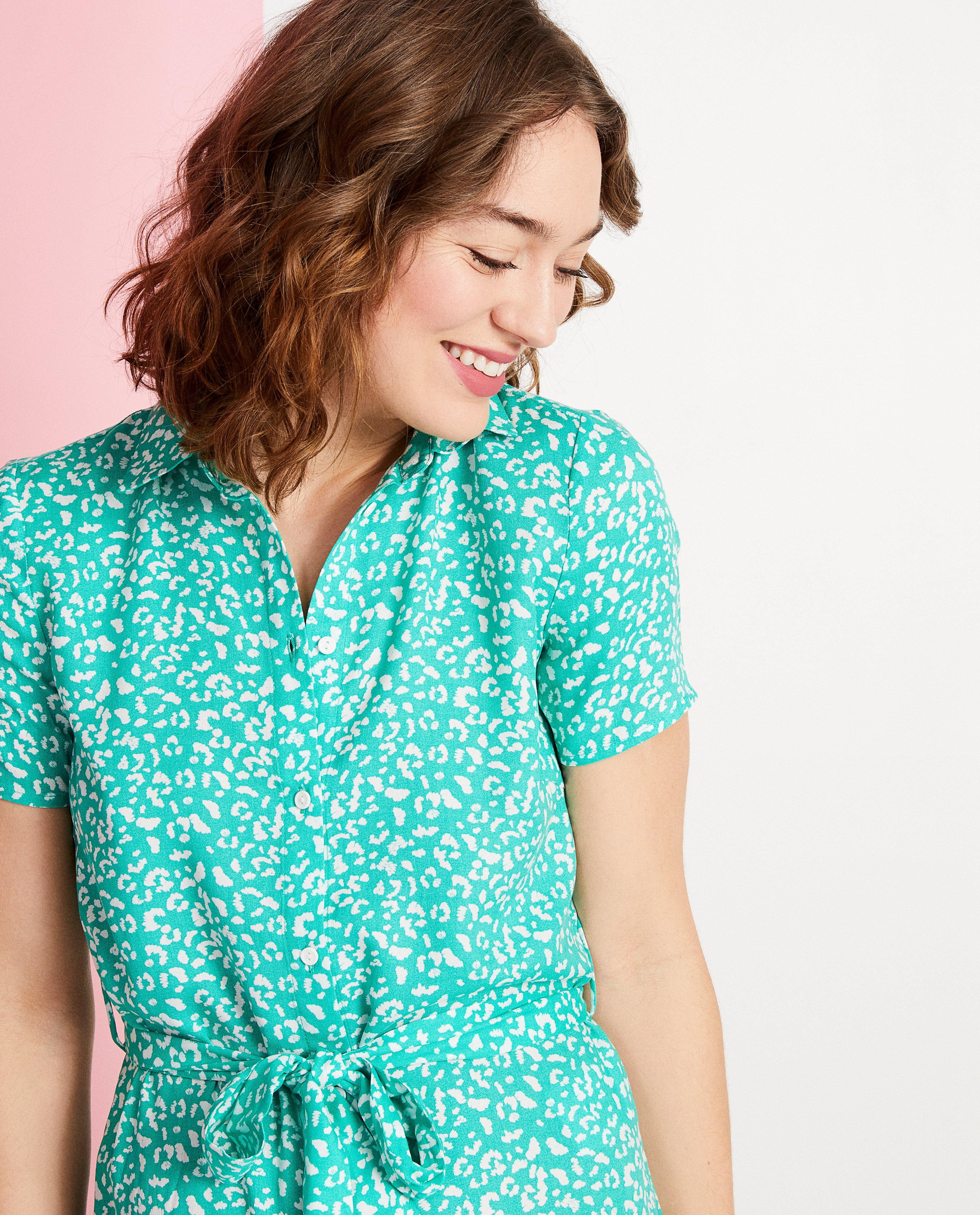 Robes - Robe vert-blanche à imprimé léopard