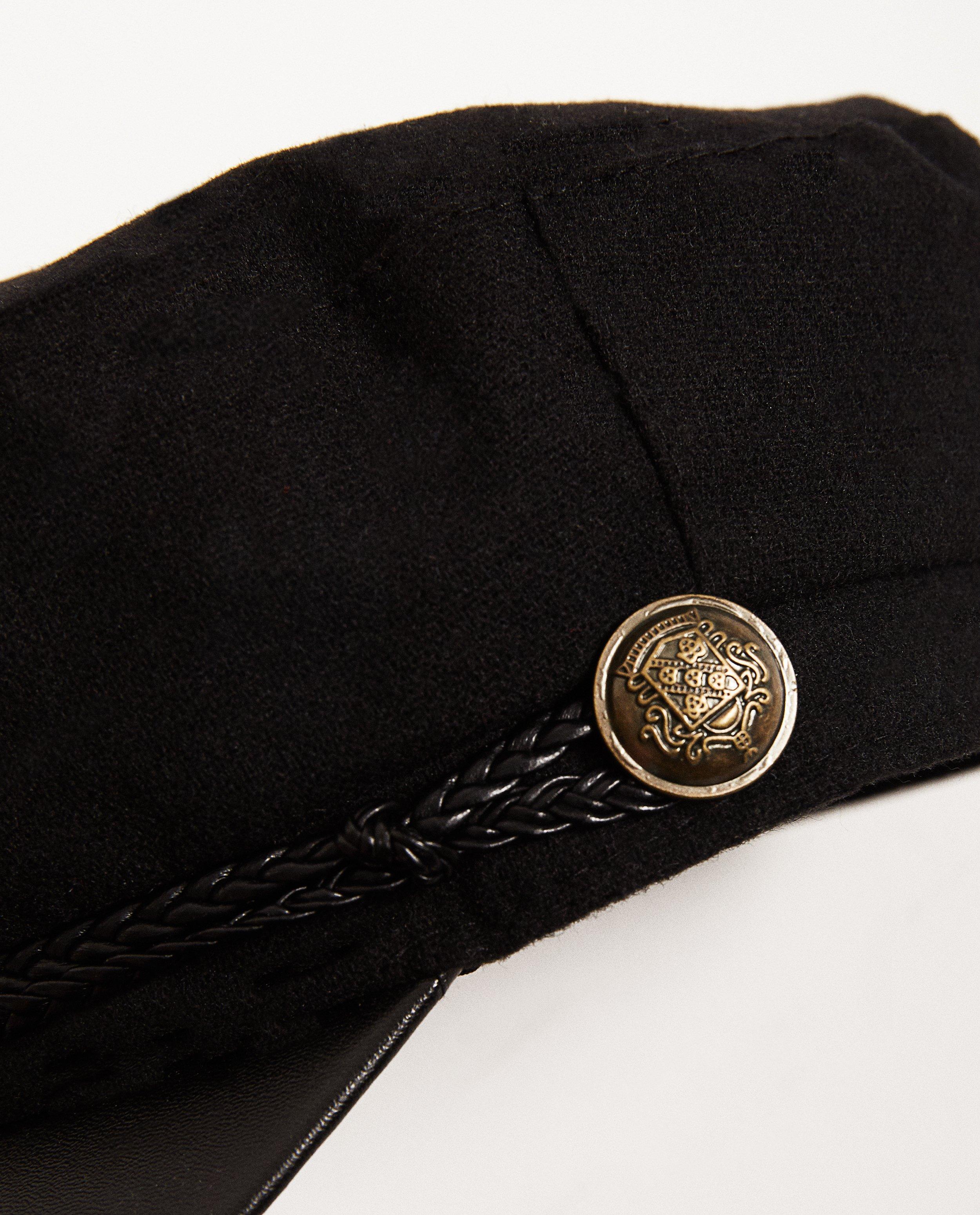 Breigoed - Pet in militaire stijl