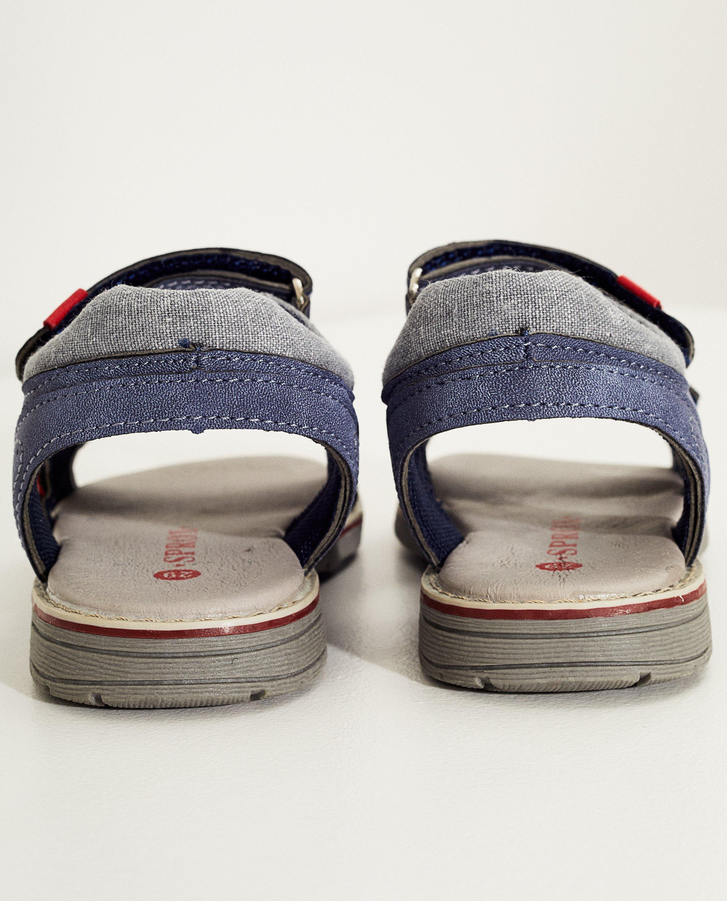 Schoenen - Blauwe sandaaltjes, maat 28 - 32