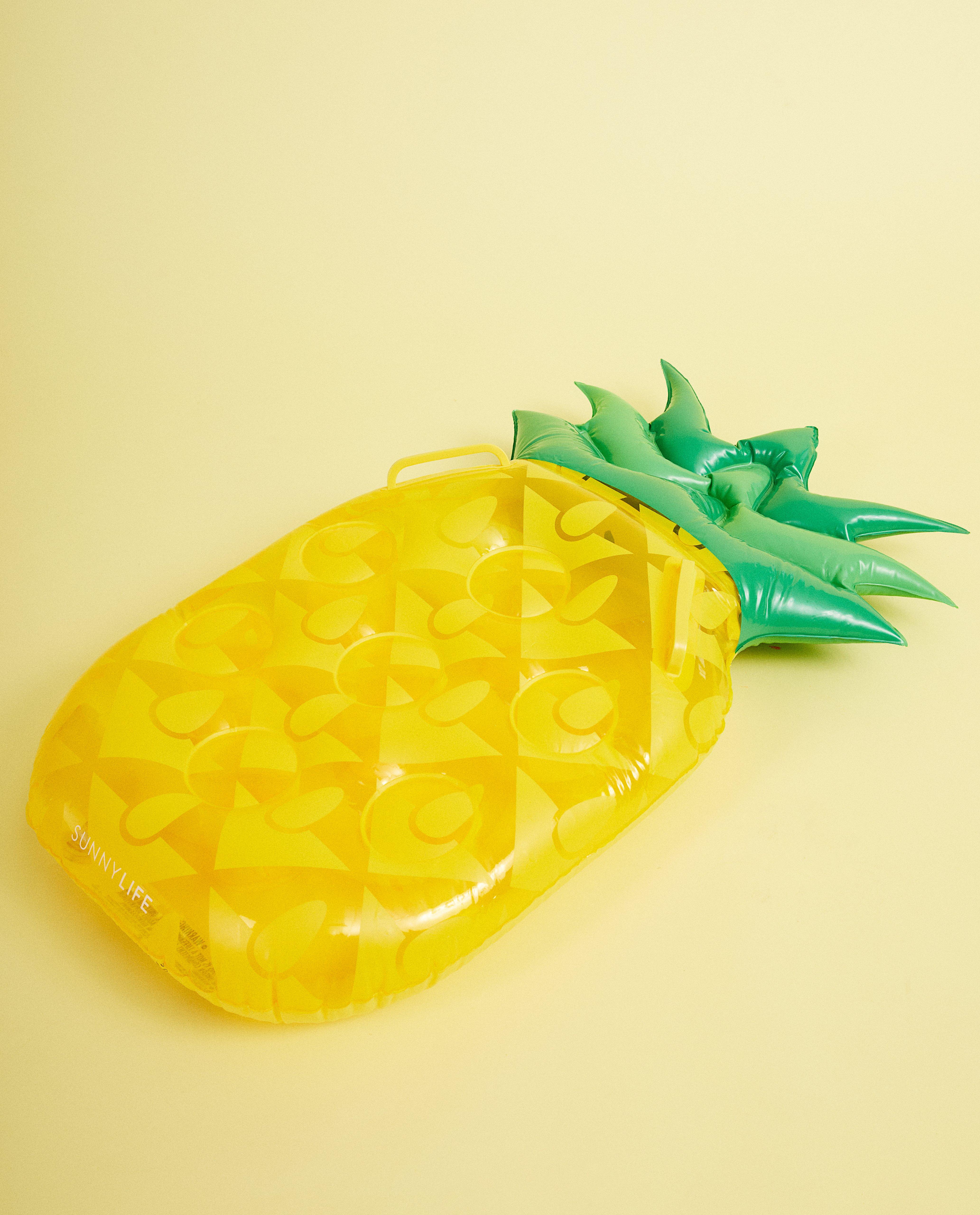 Opblaasbare ananas - luchtbed - met handvaten - suli