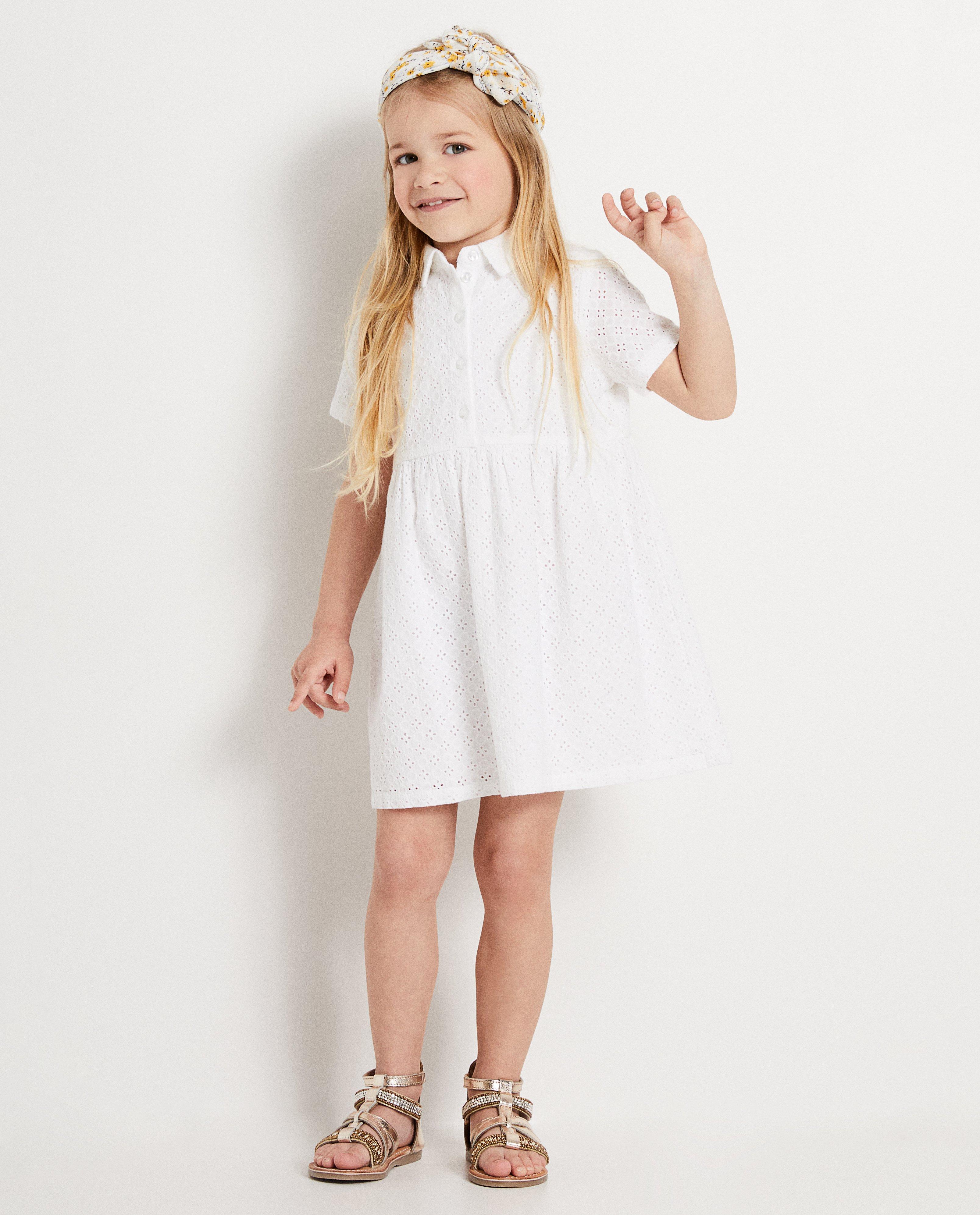 Robe blanche, broderie anglaise - motif intégral - JBC