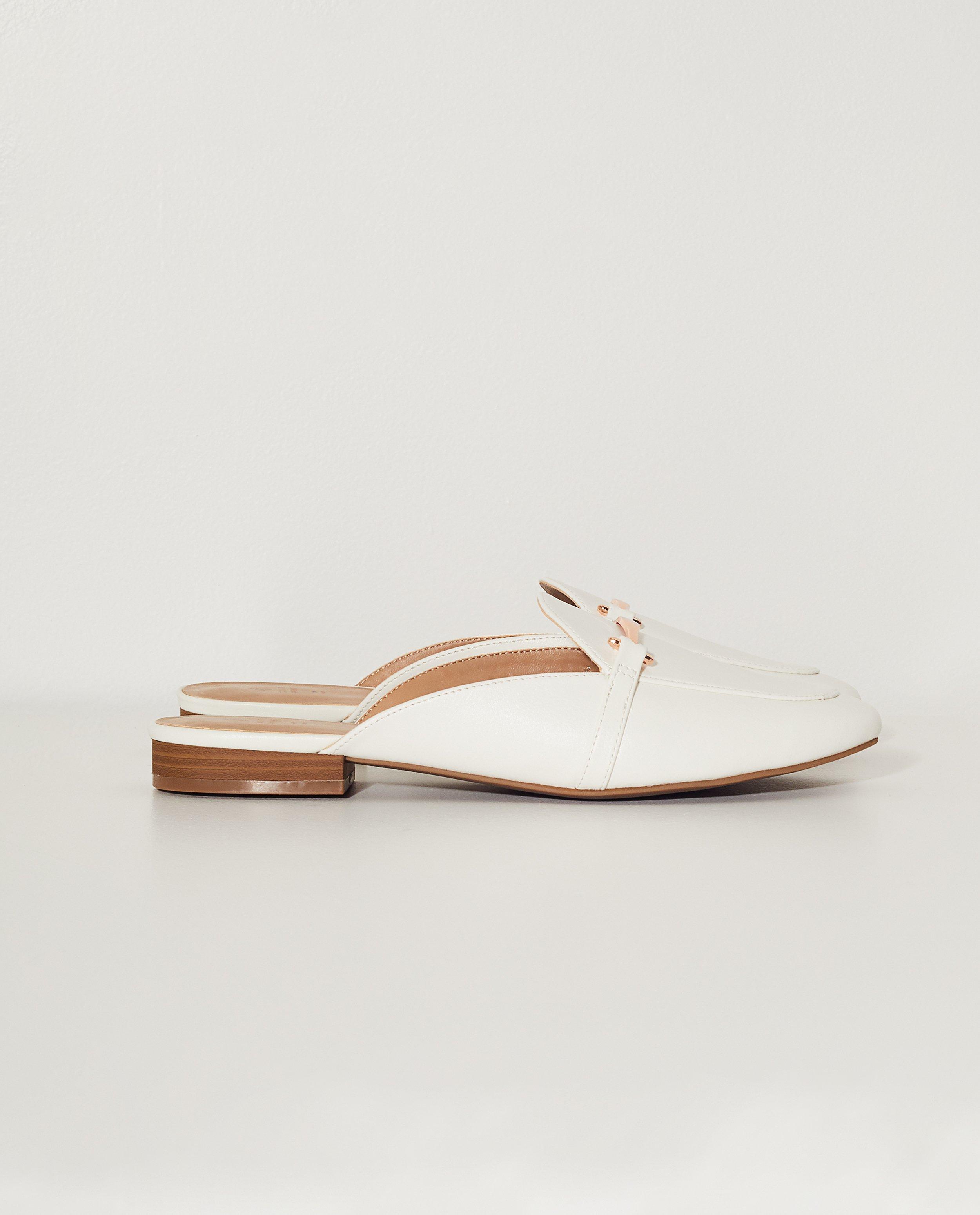 Witte vegan slipper - met rosé-goud - Call it Spring