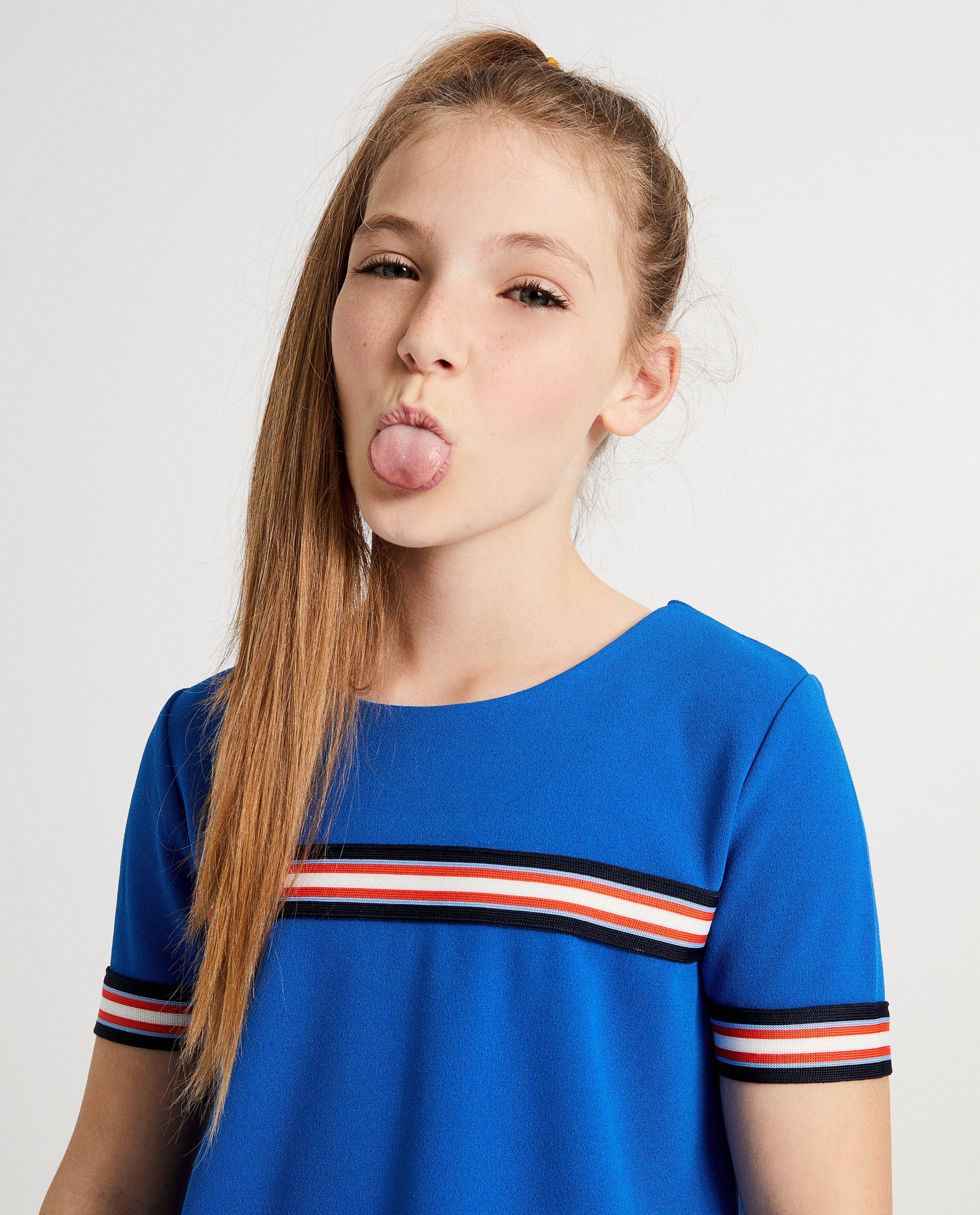 Robes - Robe bleu vif, bande sportive