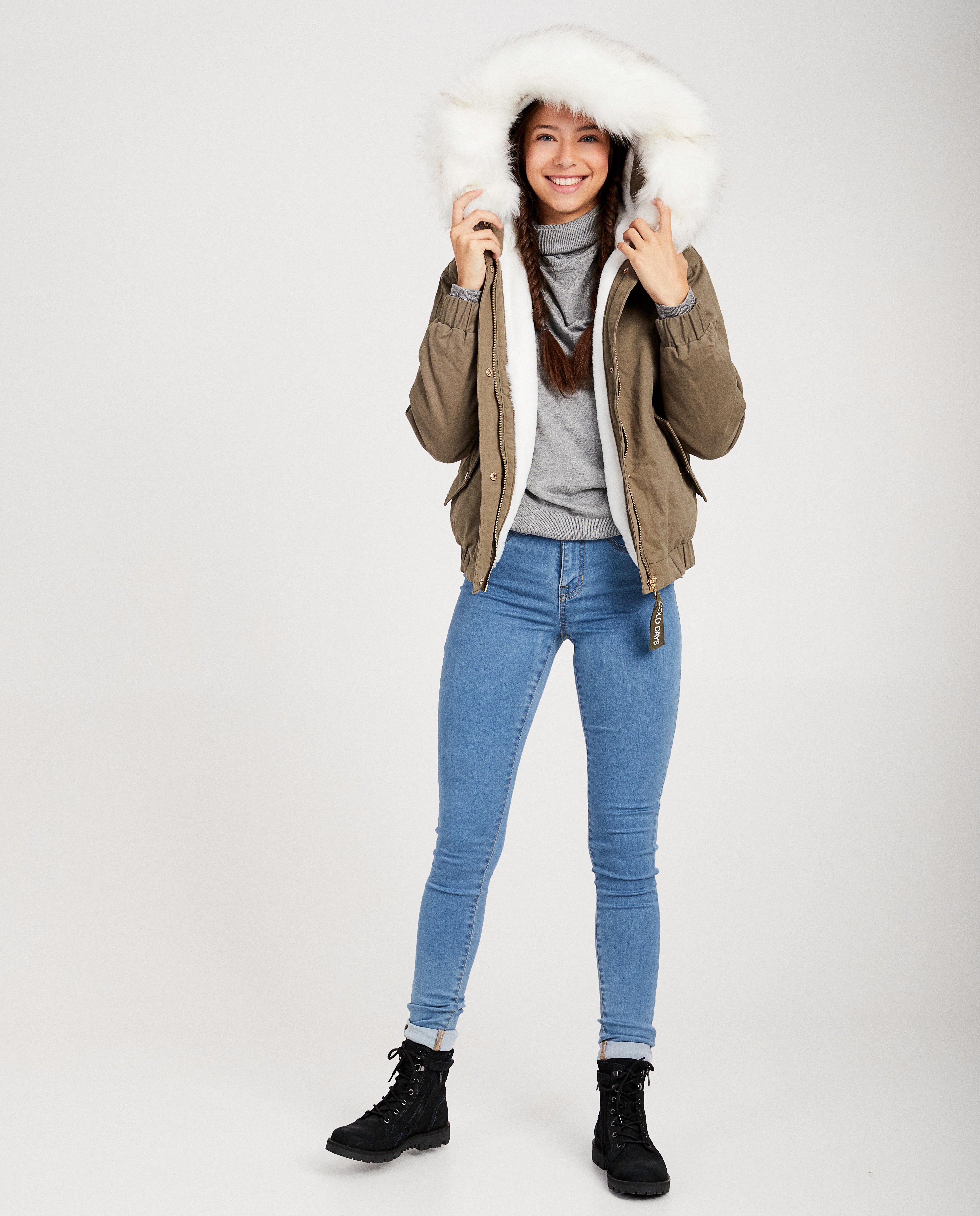 Veste avec de la fourrure blanche - kaki - JBC