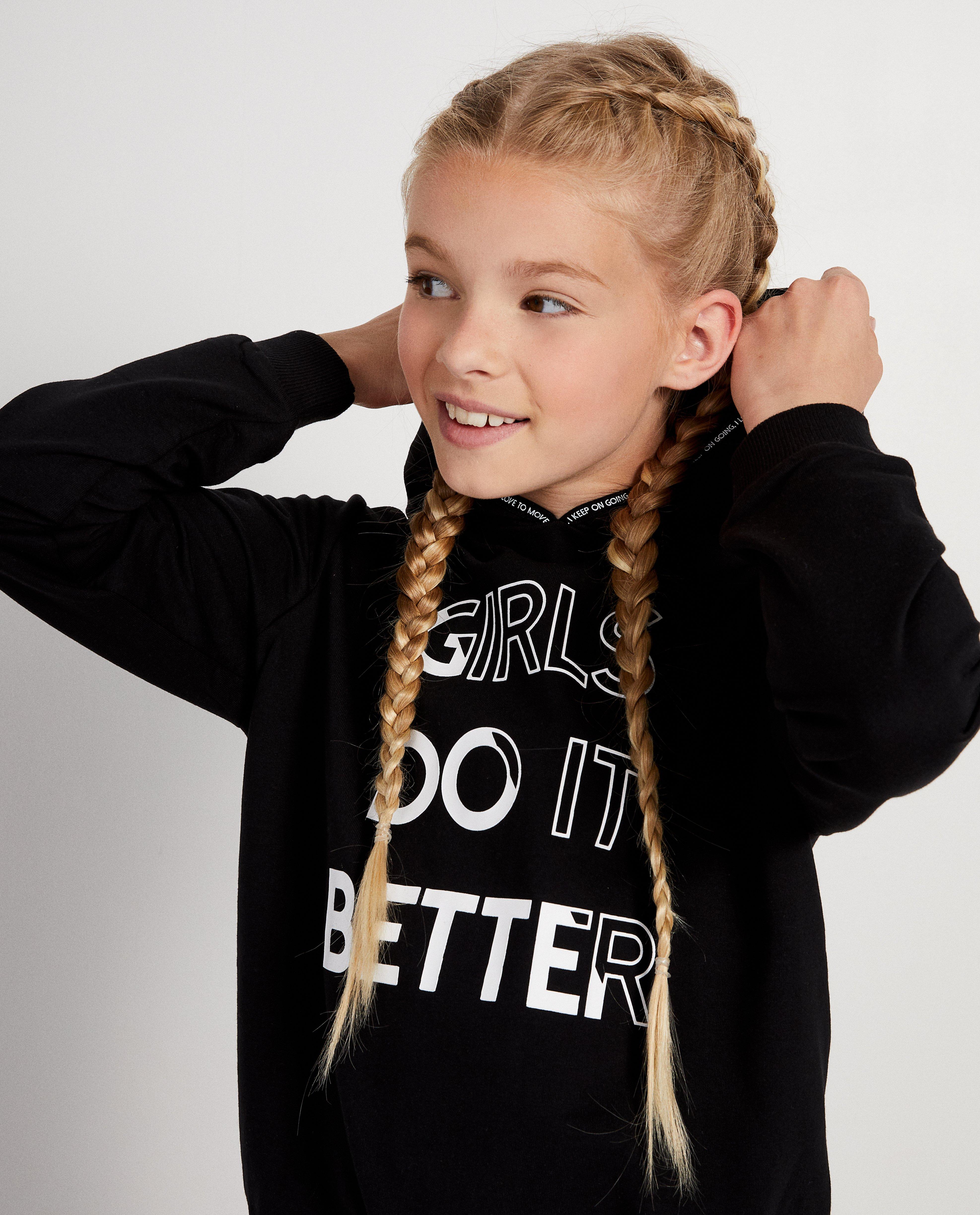 Sweaters - Zwarte hoodie met wit opschrift