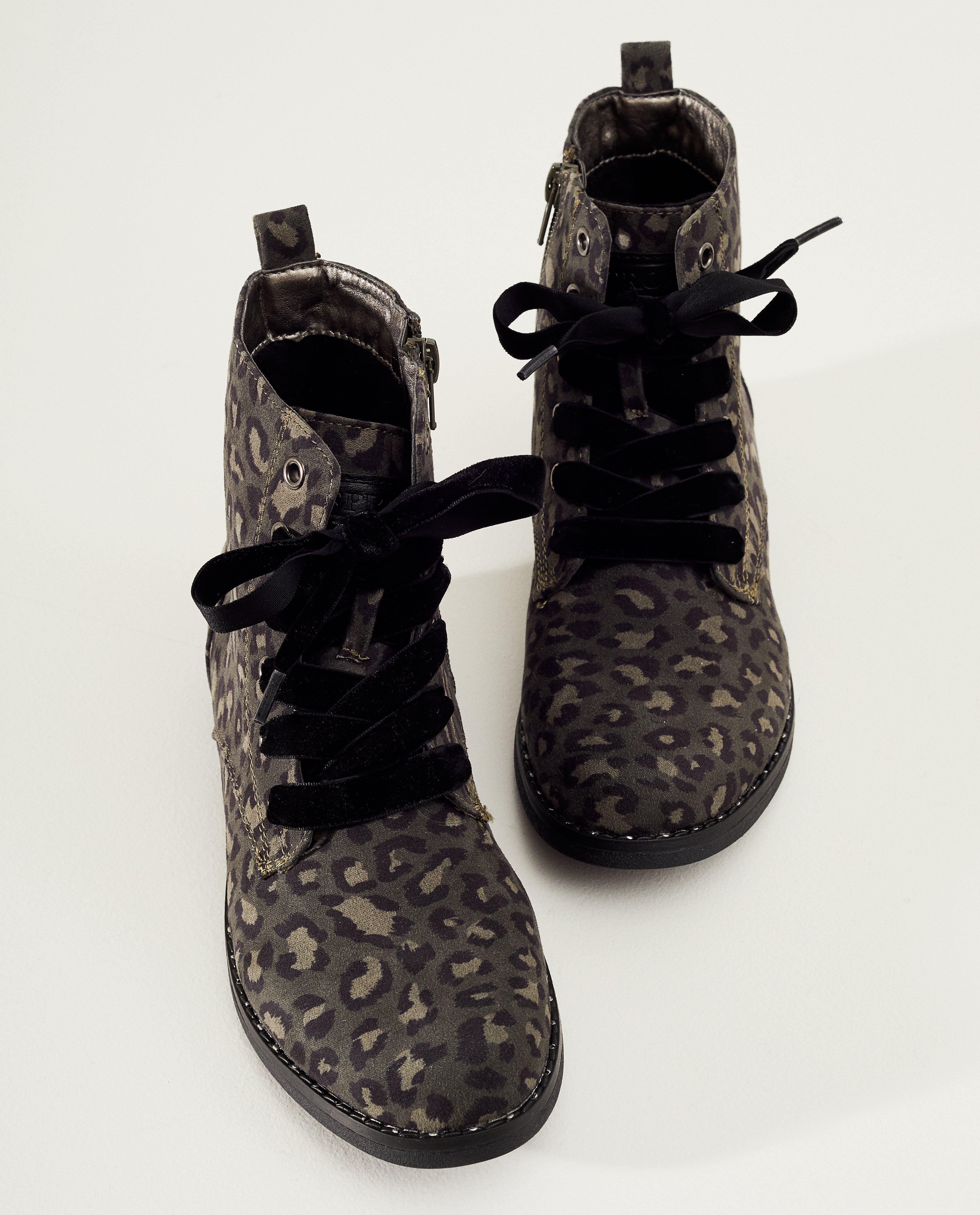 Schoenen - Groene enkellaarsjes met print