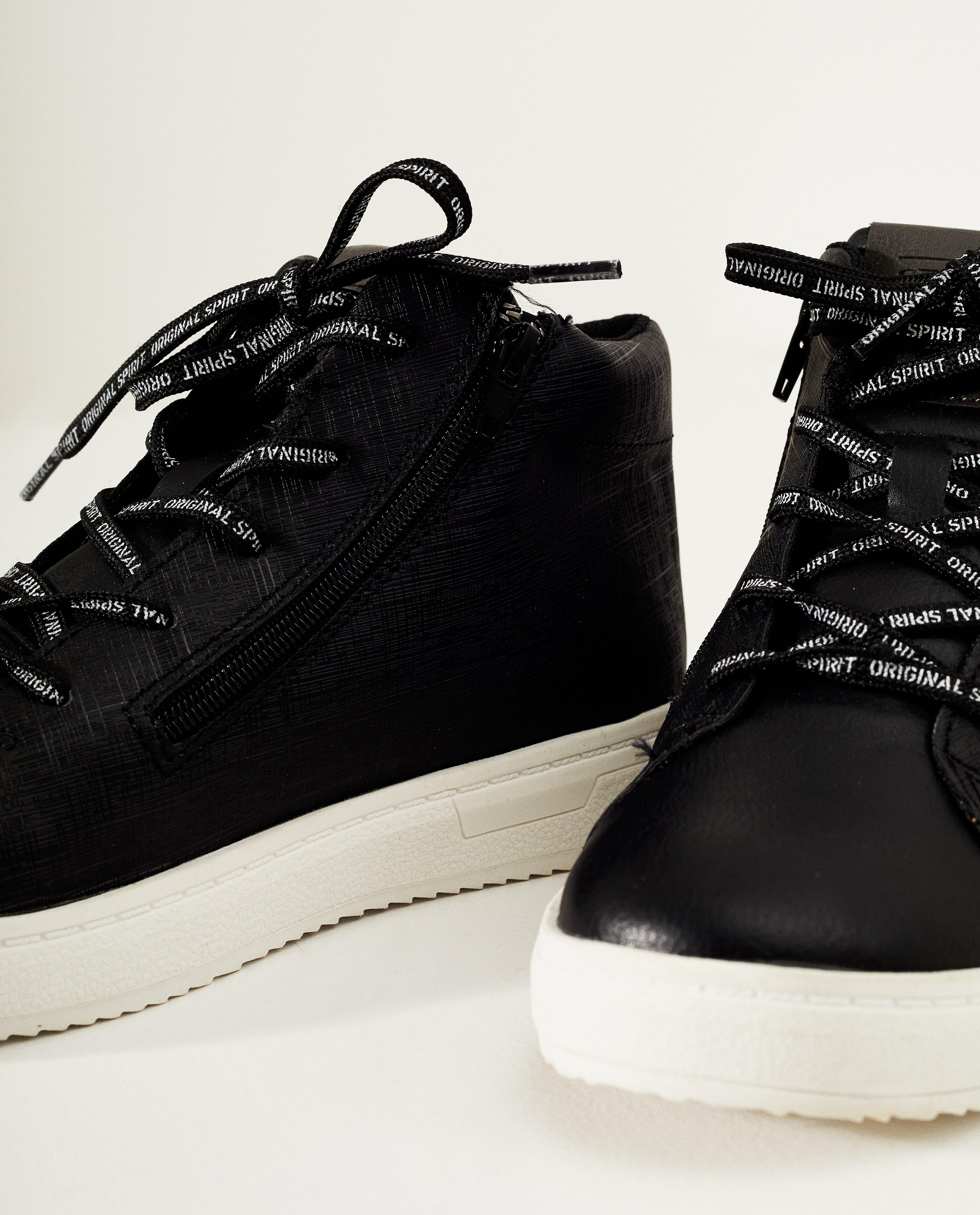 Schoenen - Zwarte hoge sneakers, maat 28-32