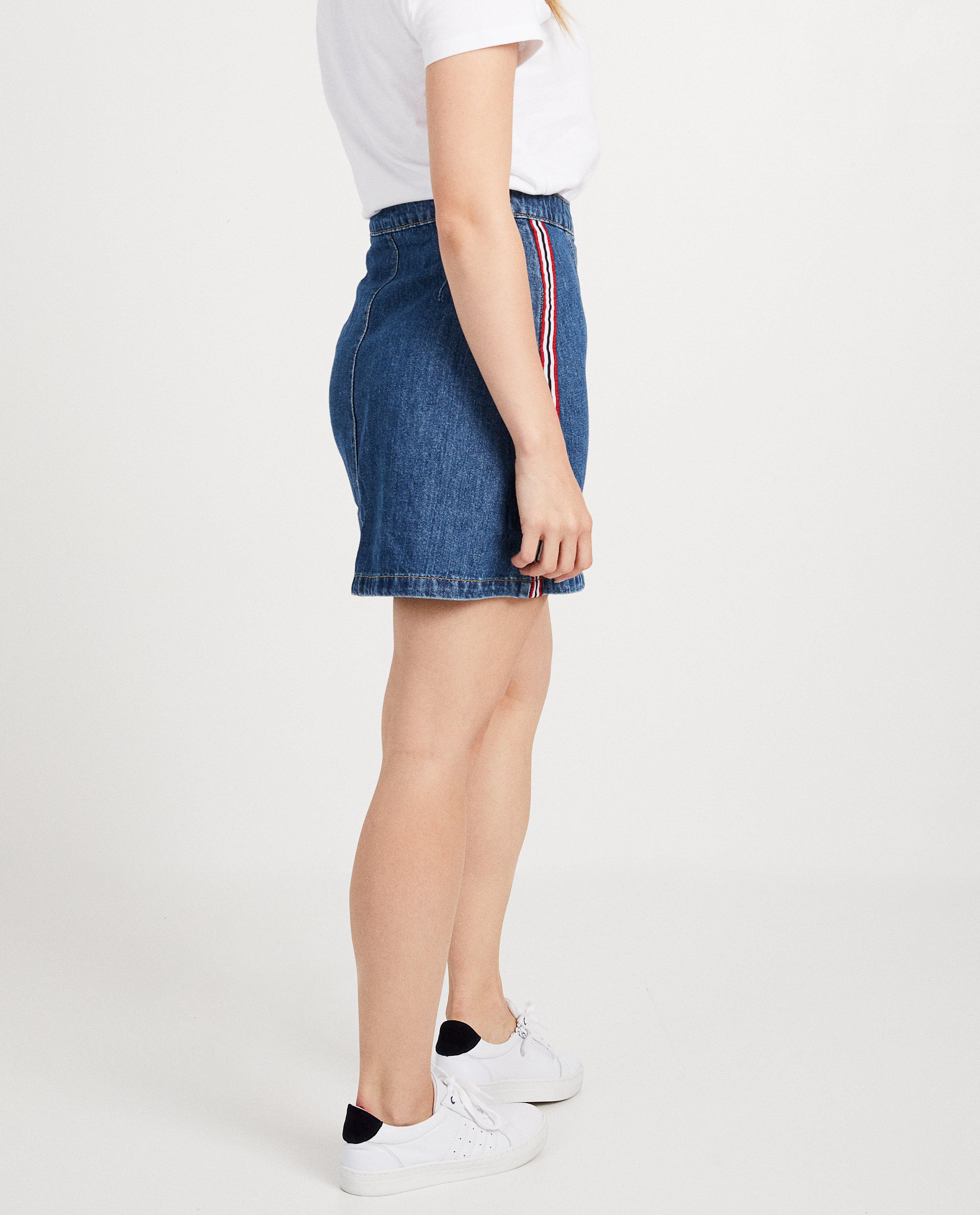 Rokken - Blauwe jeansrok met streep