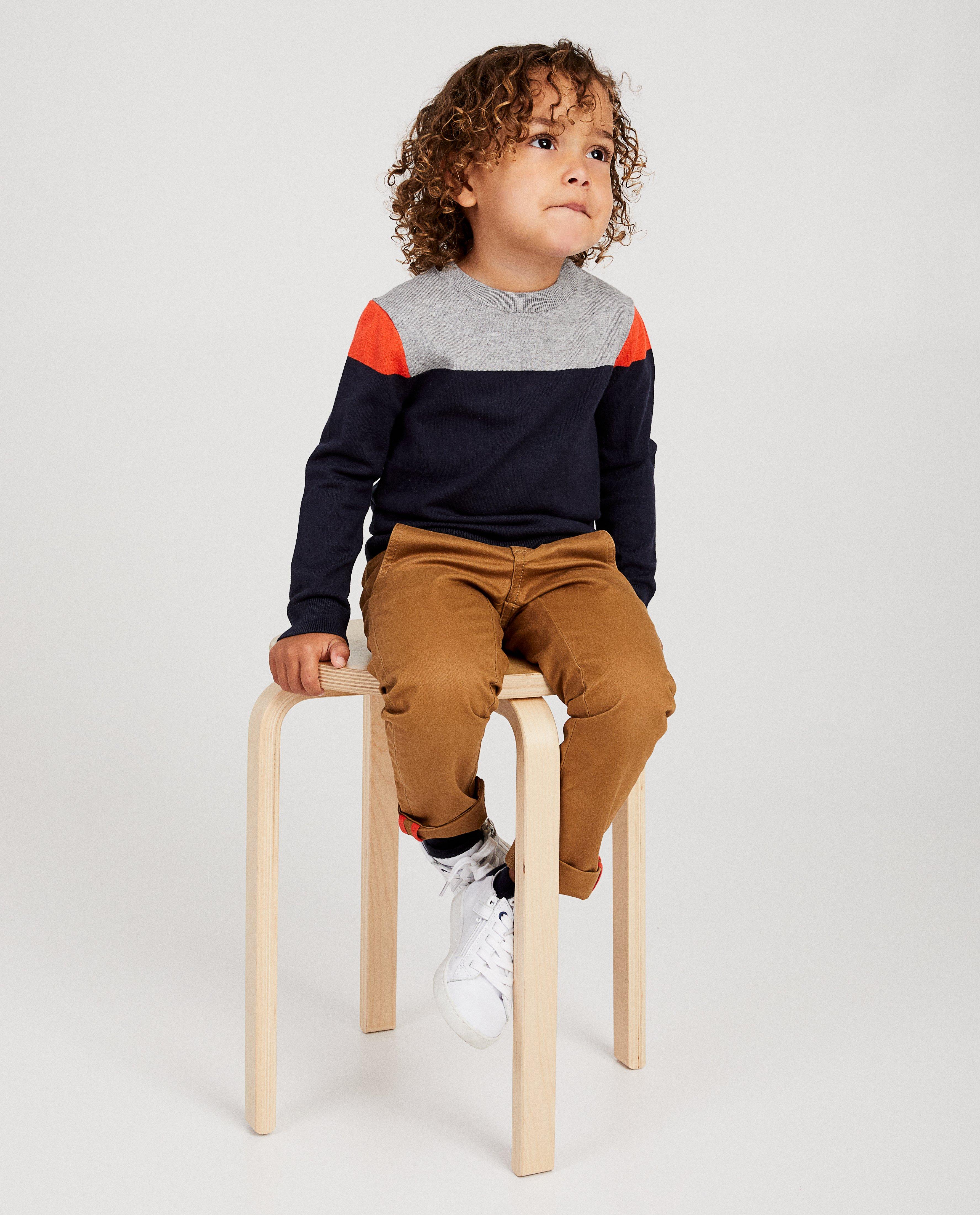 Donkerblauwe trui met color block - fijne brei - JBC