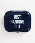 Blauwe koekendoos met opschrift - 'just hanging out' - JBC