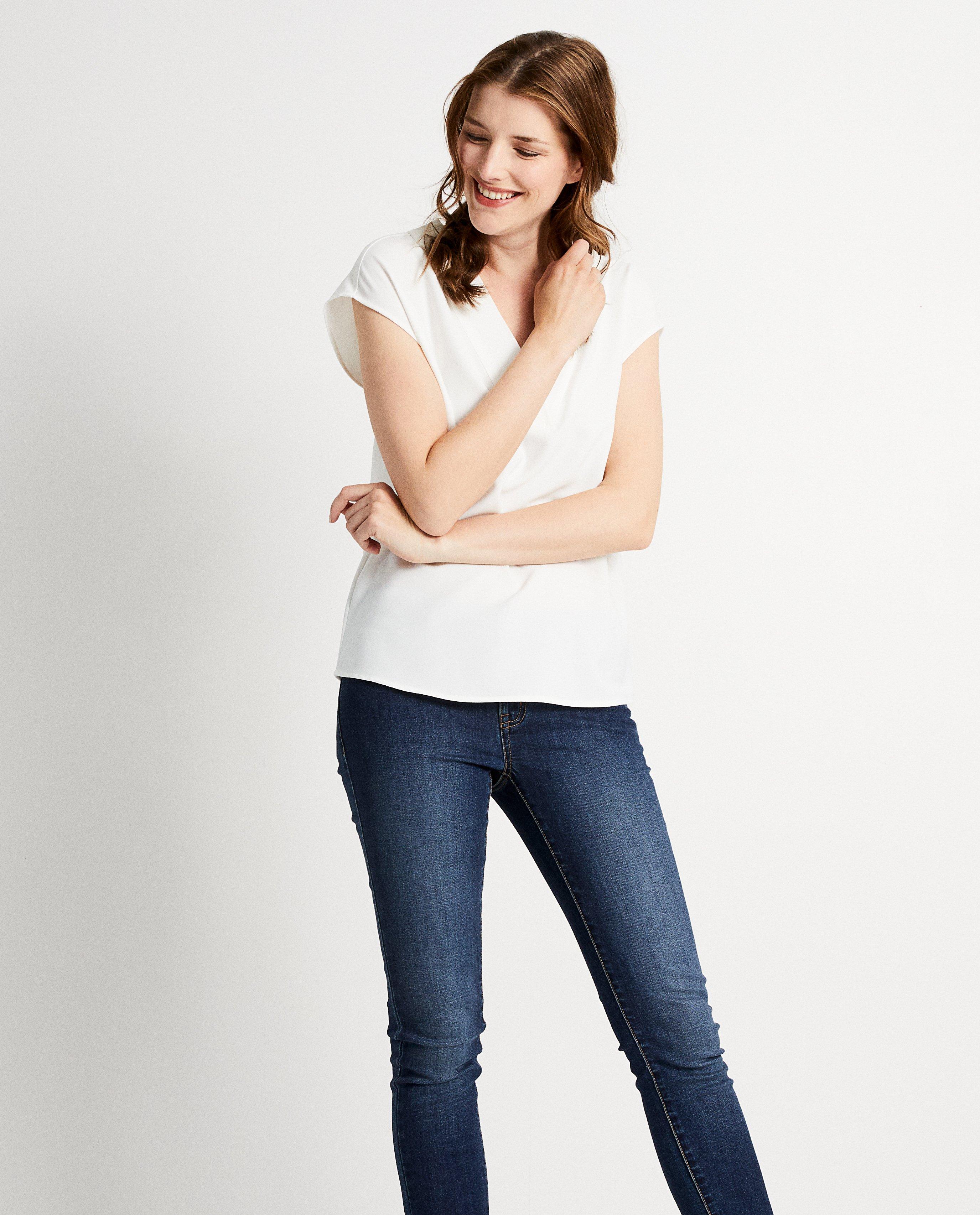 Hemden - Wit shirt met V-hals
