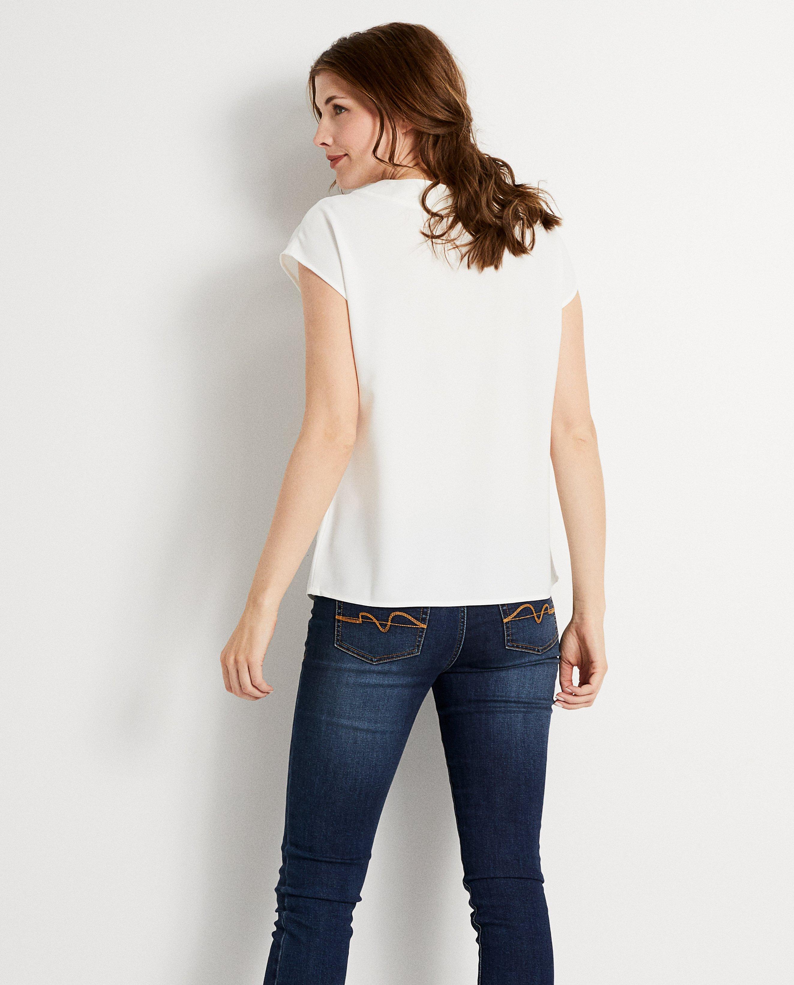 Hemden - Wit shirt met V-hals