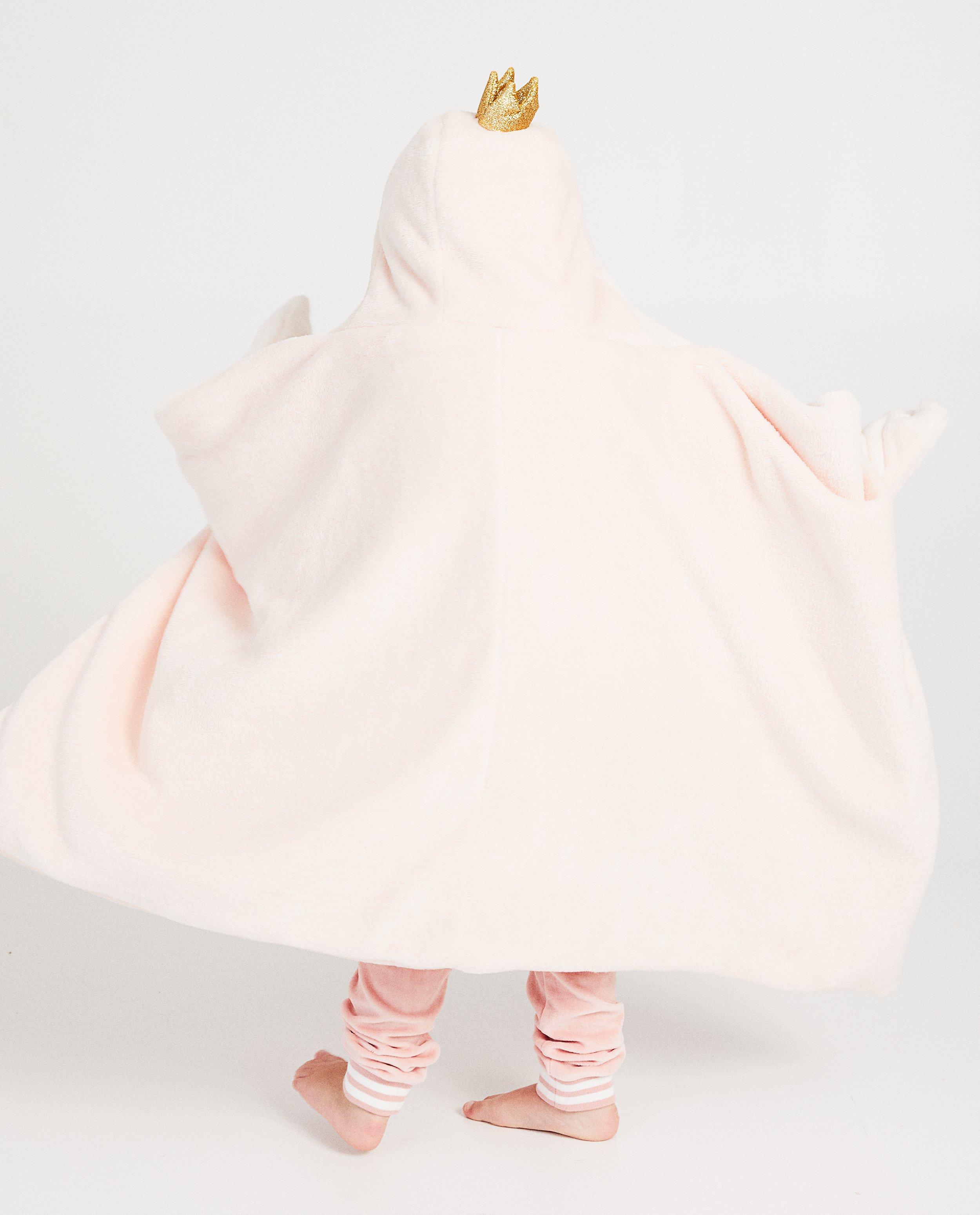 Lichtroze fluffy deken met kap - fluffy - JBC