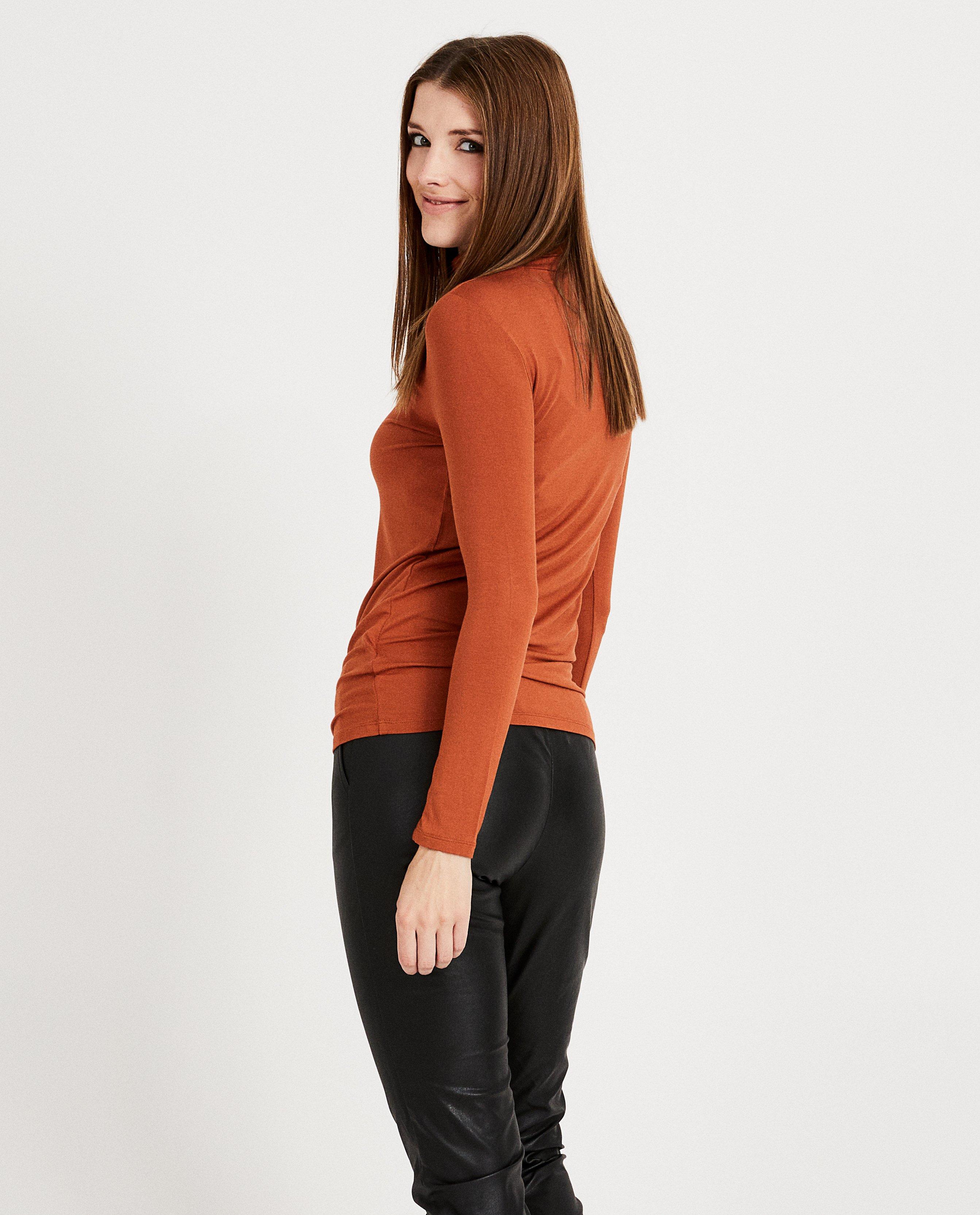 T-shirts - 