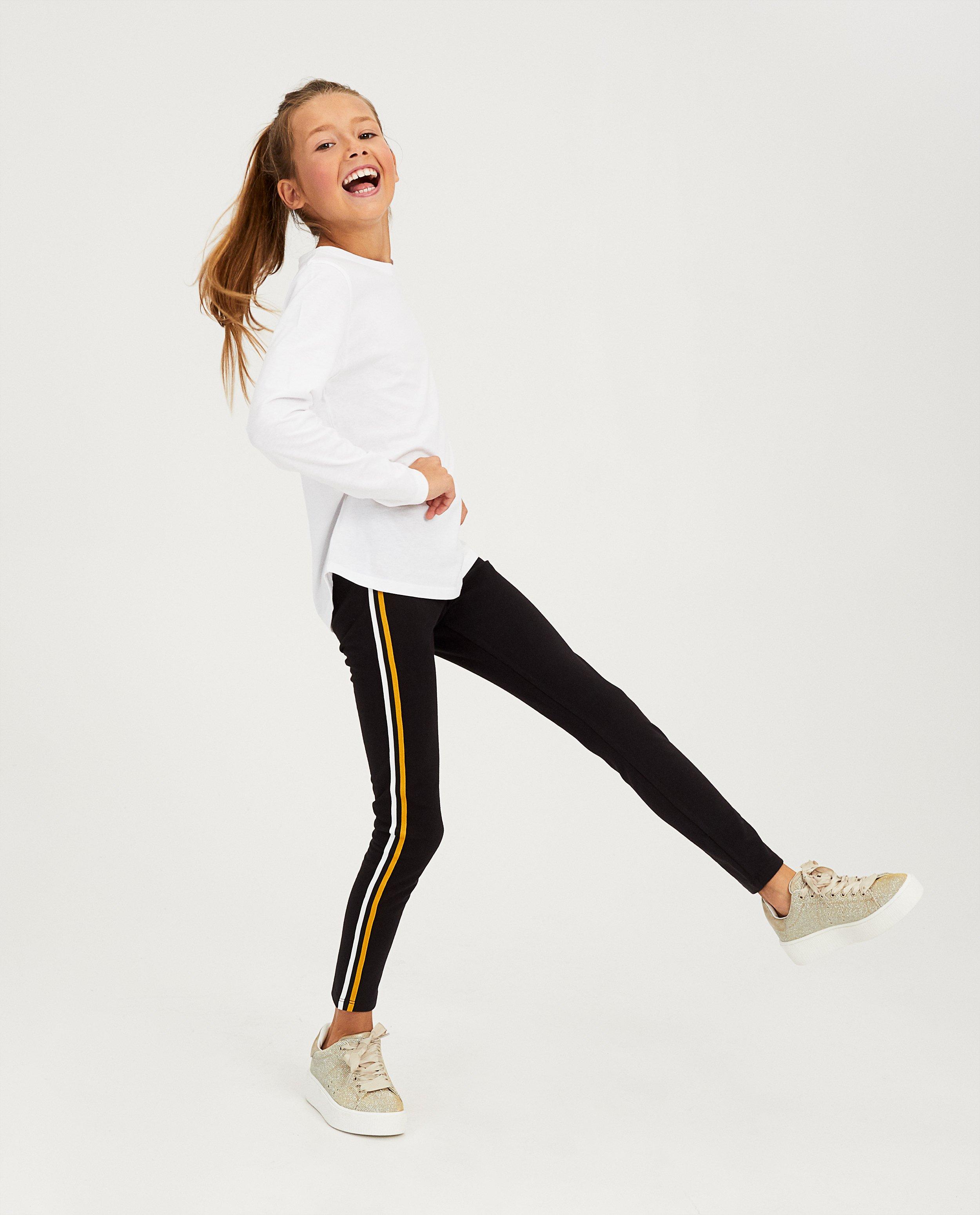 Zwarte legging streepdetail - strepen - Besties