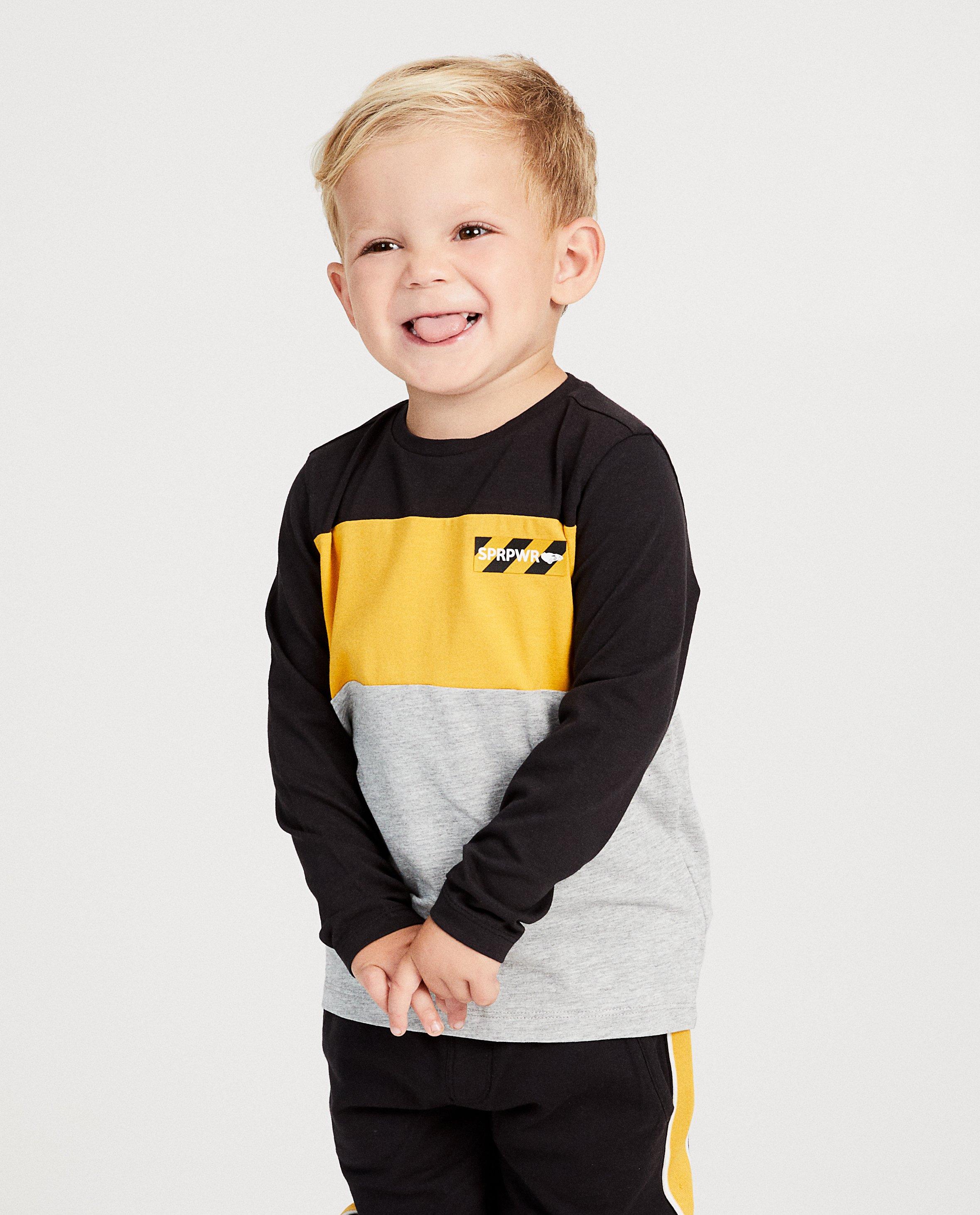 T-shirts - 
