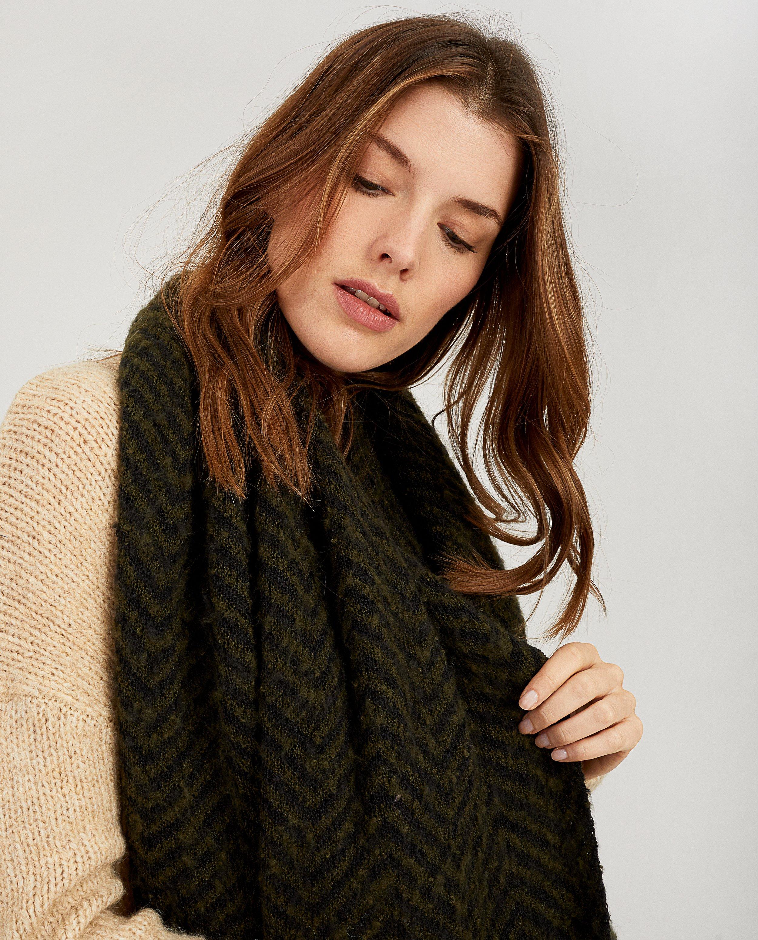 Groene sjaal Pieces - fijne brei - Pieces