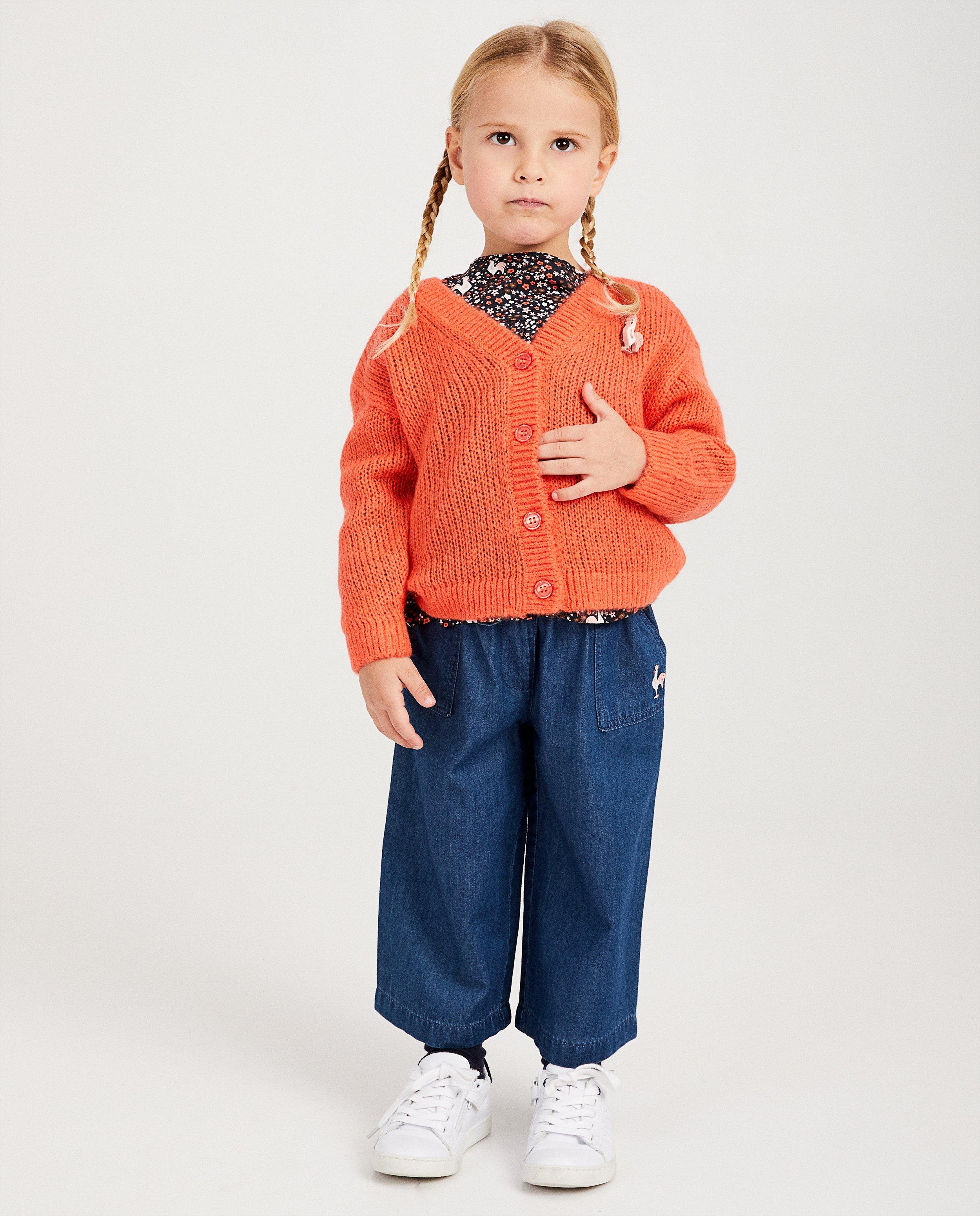 Koraalrood vest met broche Kaatje - gebreid - Kaatje