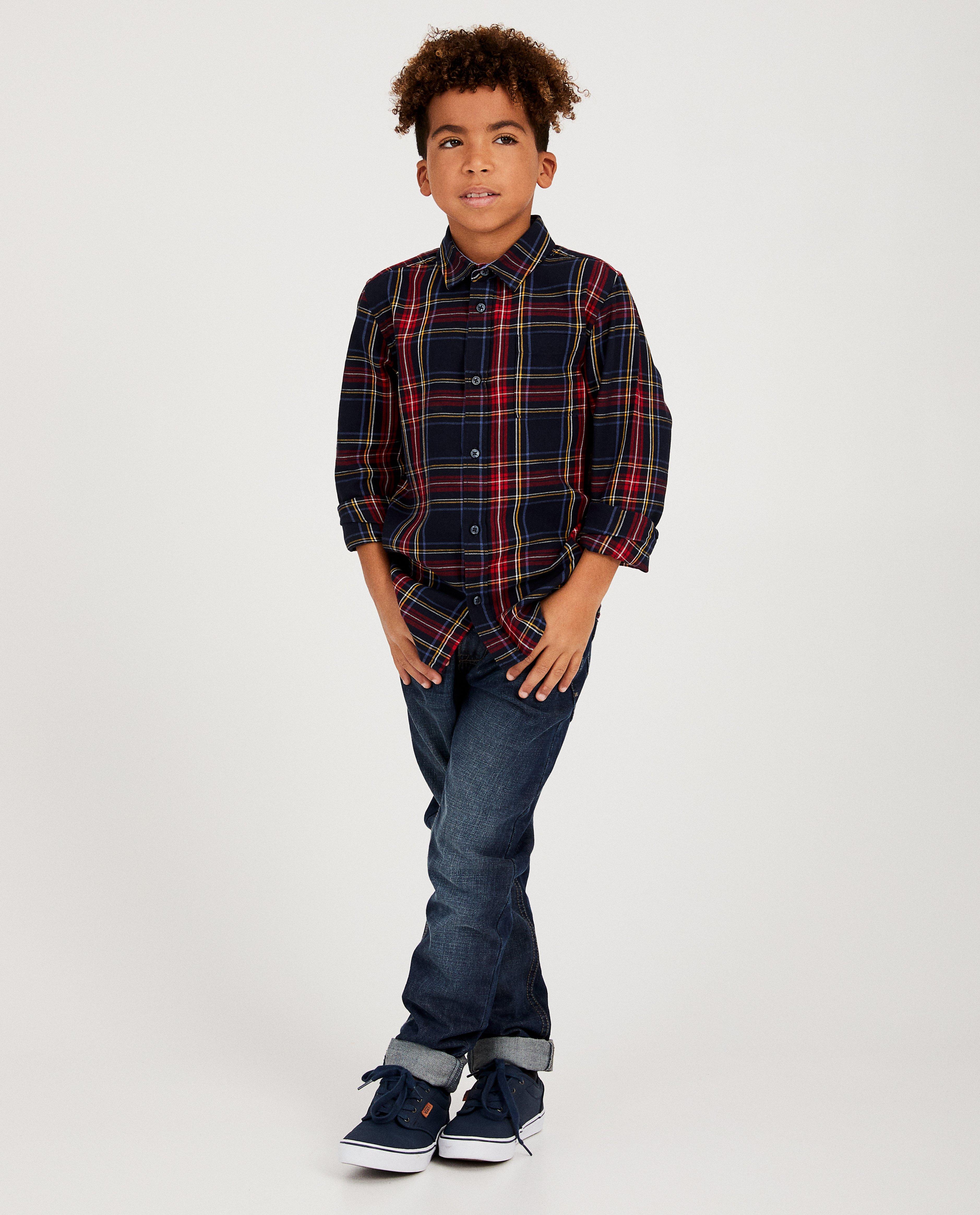 Blauw hemd met ruitpatroon - #familystoriesJBC - JBC
